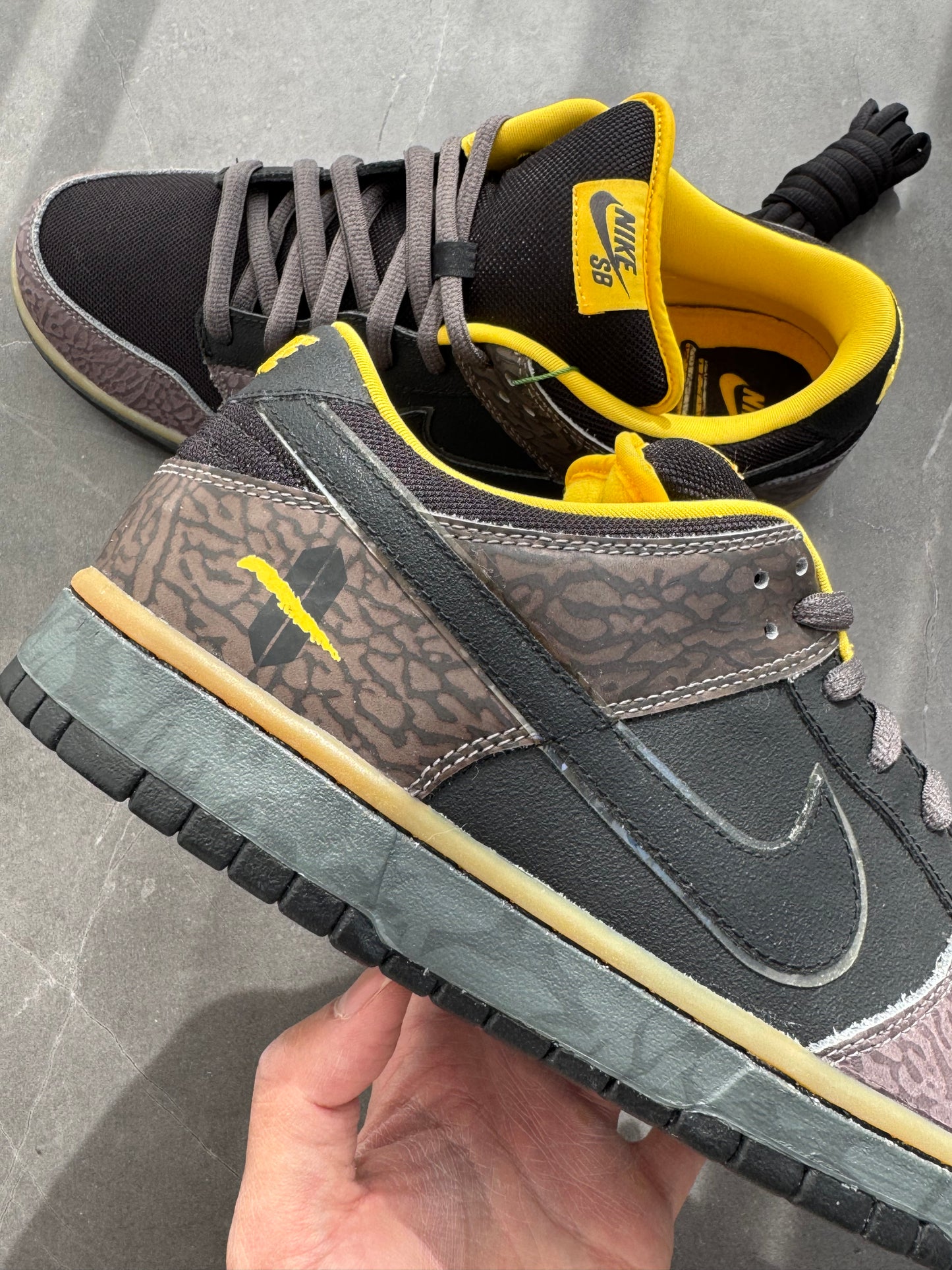 Dunk Low Premium SB Yellow Curb 2010 US12