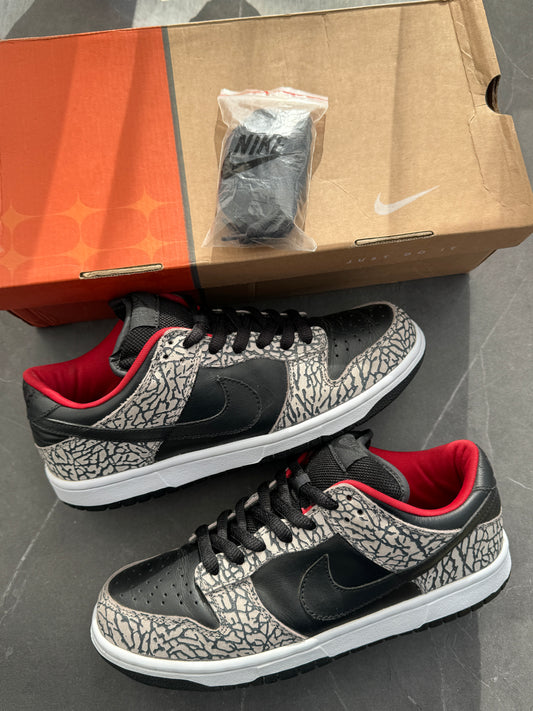 Dunk Low Pro SB Supreme Black Cement 2002 US8.5