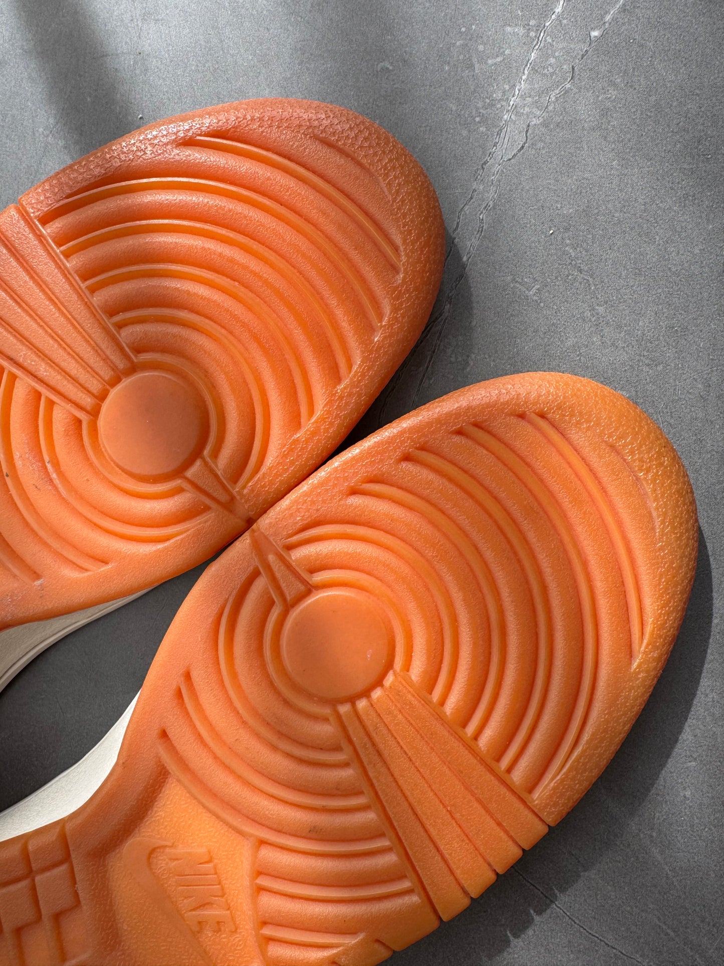 Dunk Low Pro SB Putty 2000