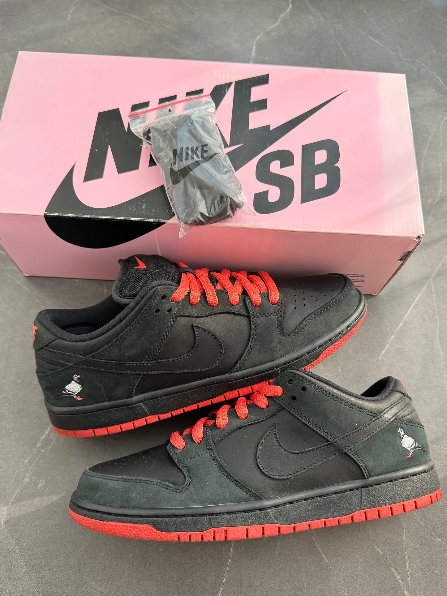 Dunk Low Pro SB Black Pigeon 2017