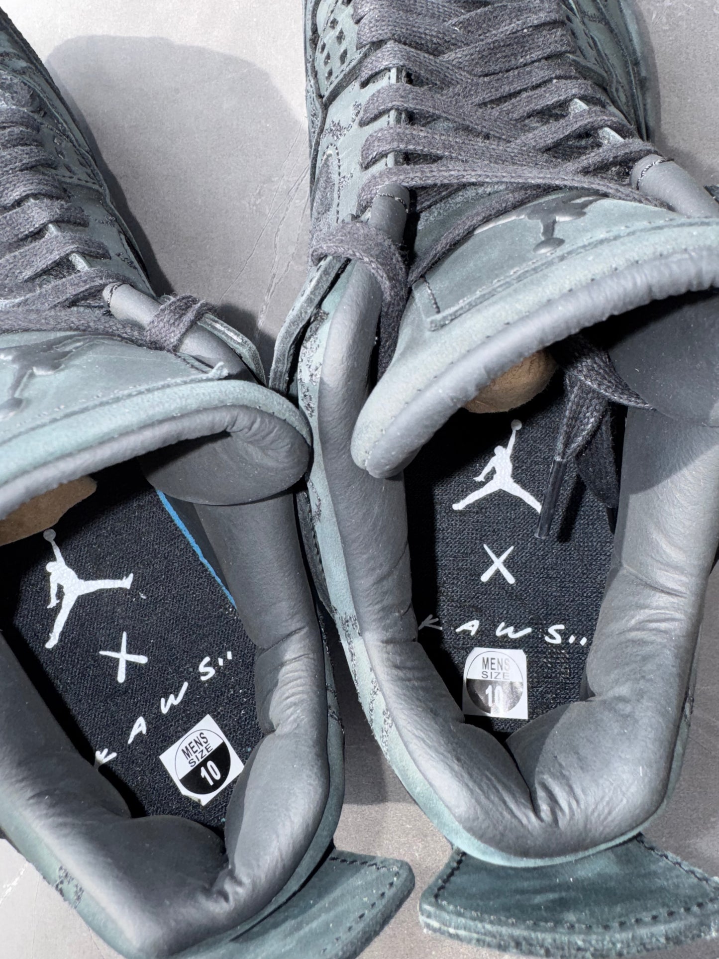 Air Jordan 4 Kaws Black US10