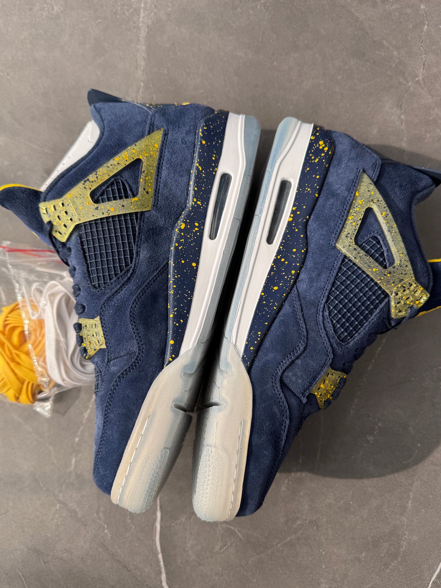 Air Jordan 4 Michigan PE Ⓜ️