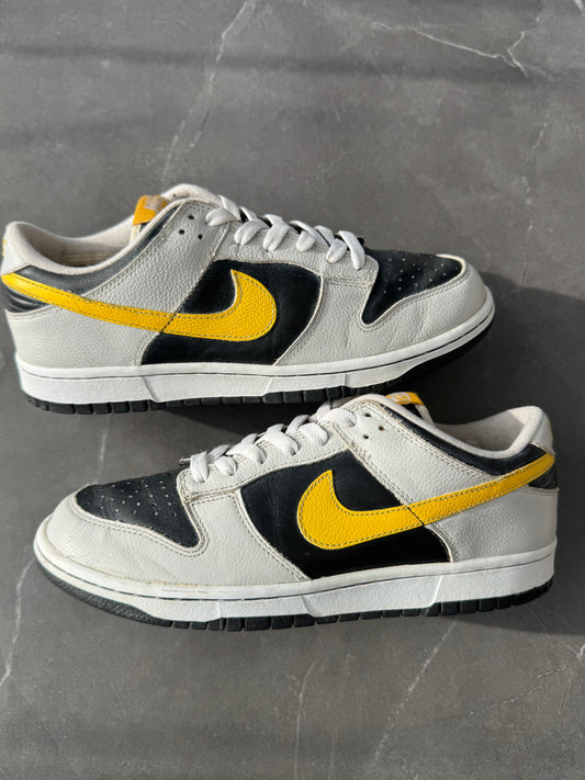 Dunk Low Varsity Maize Neutral Grey 2005