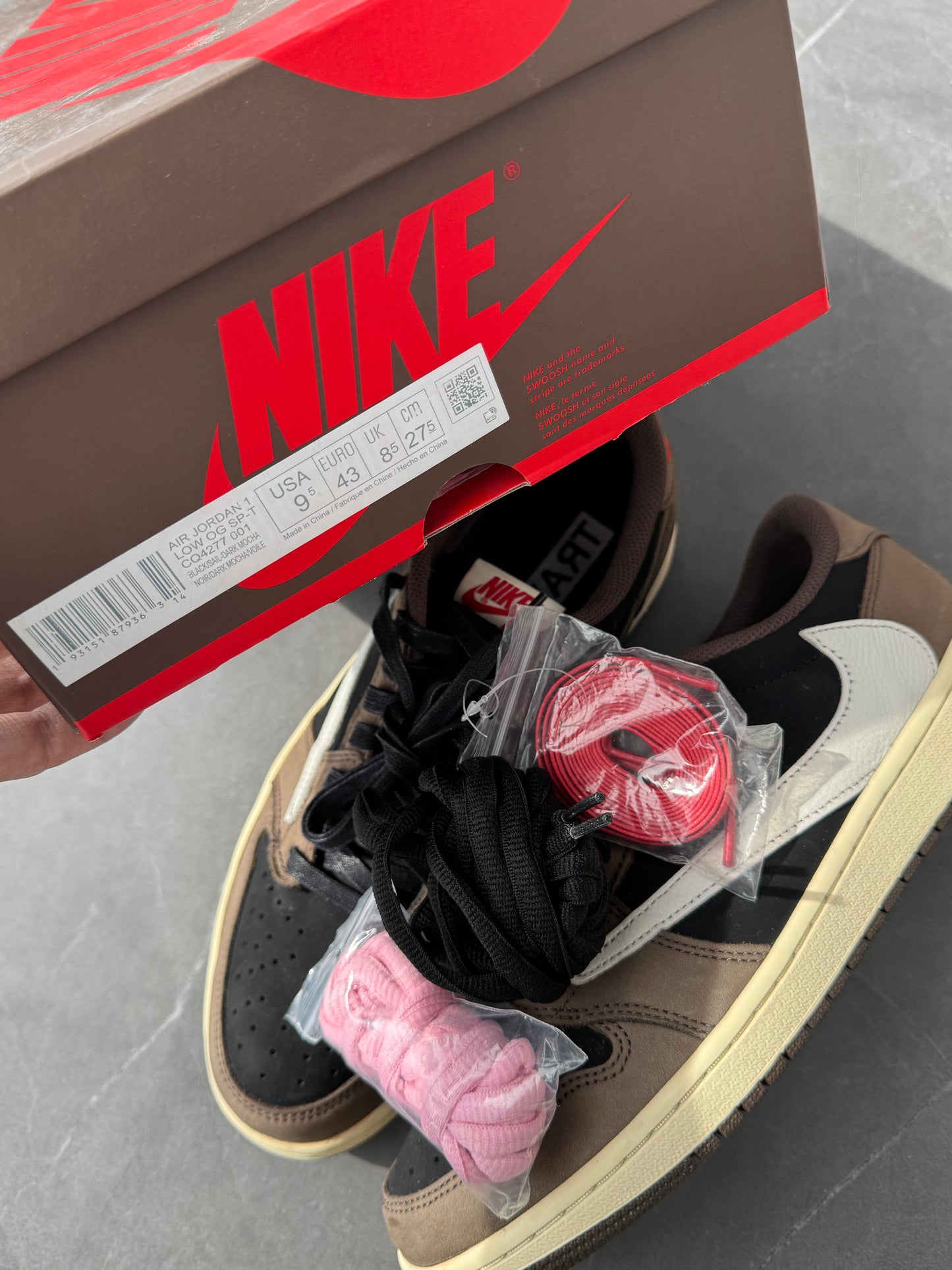 Air Jordan 1 Low Travis Scott Mocha US9.5