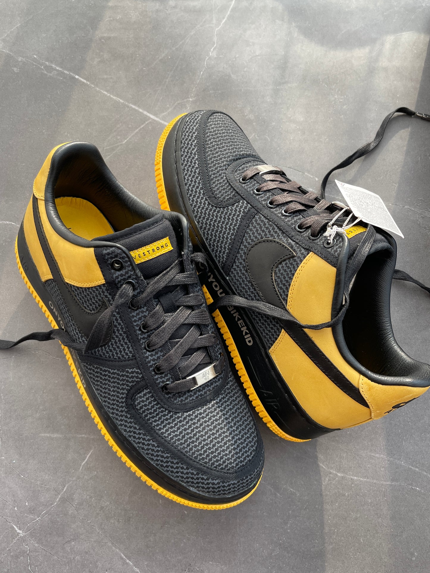 Air Force 1 Low Supreme I/O "Livestrong" Undefeated 2009