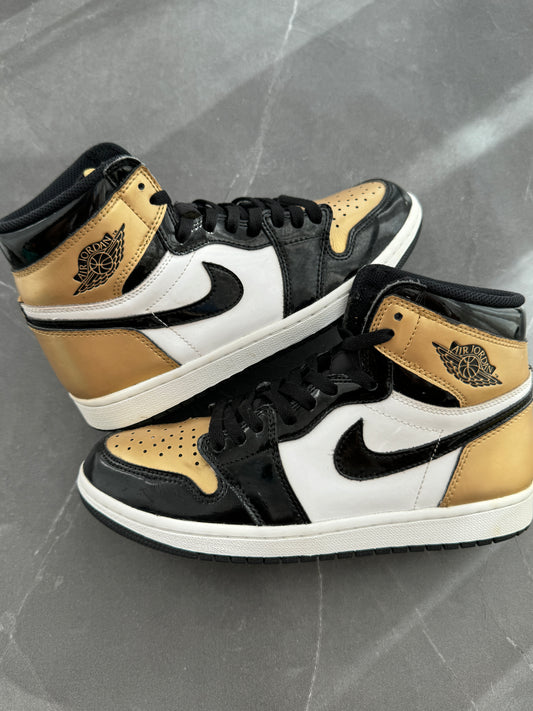 Air Jordan 1 High Gold Toe