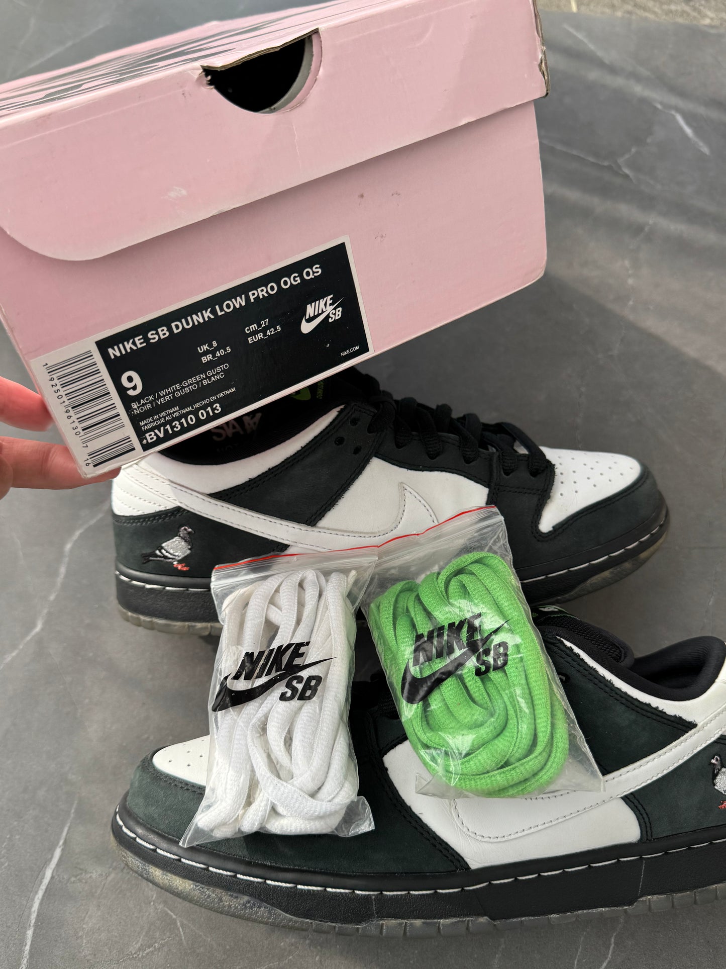 Dunk Low Pro SB Panda Pigeon US9