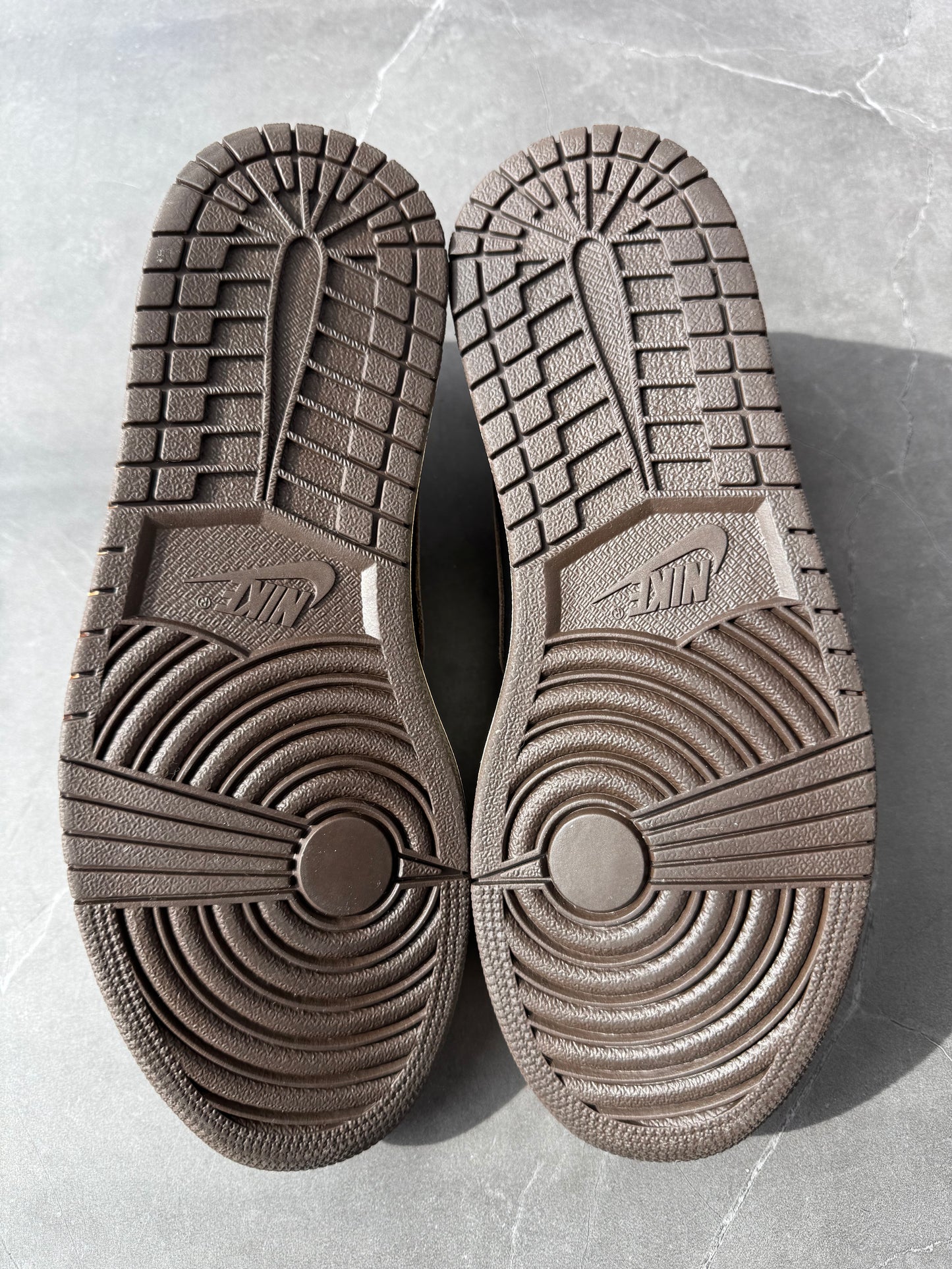 Air Jordan 1 Low Travis Scott Mocha US9.5