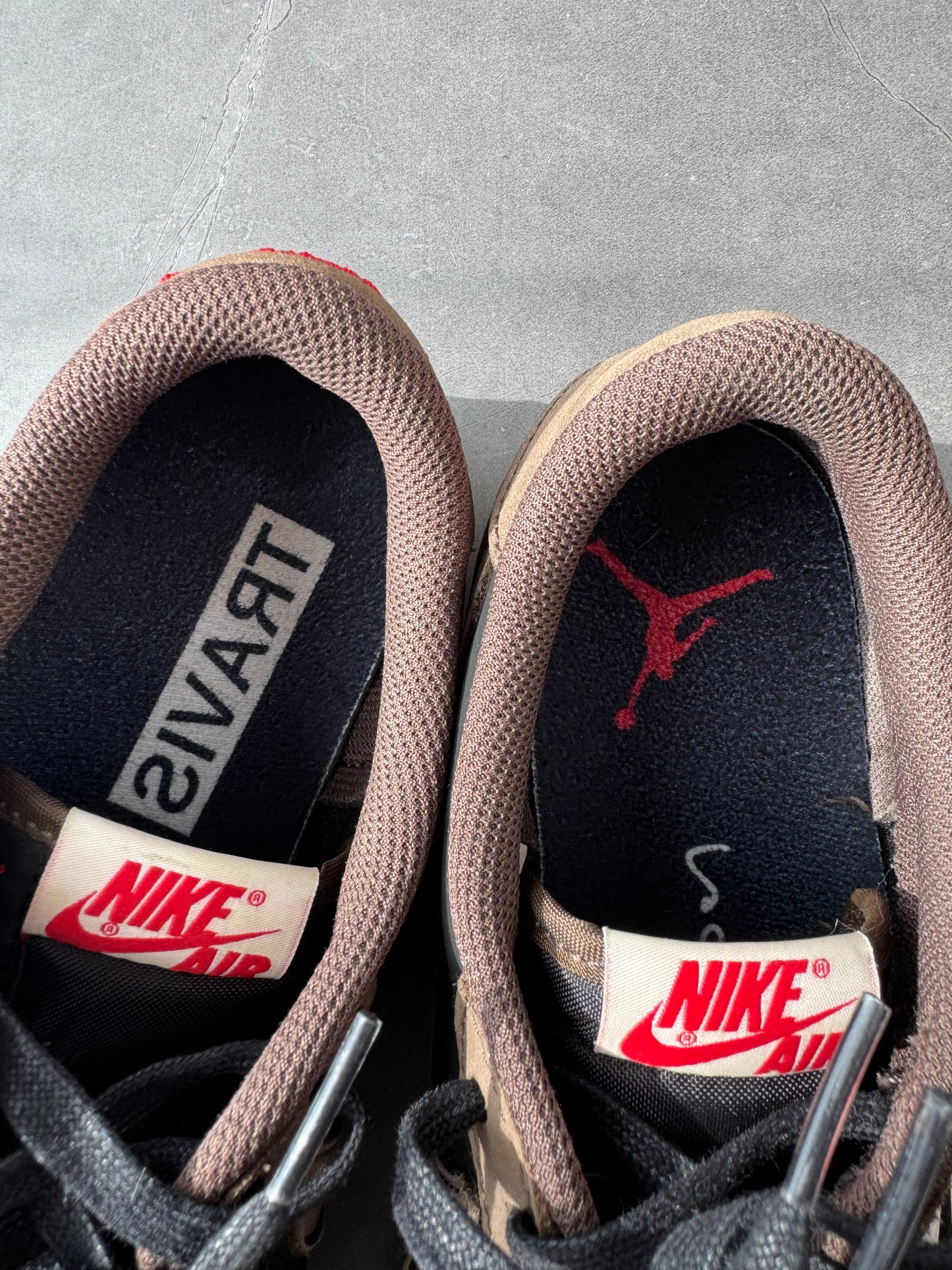 Air Jordan 1 Low Travis Scott Mocha US9.5