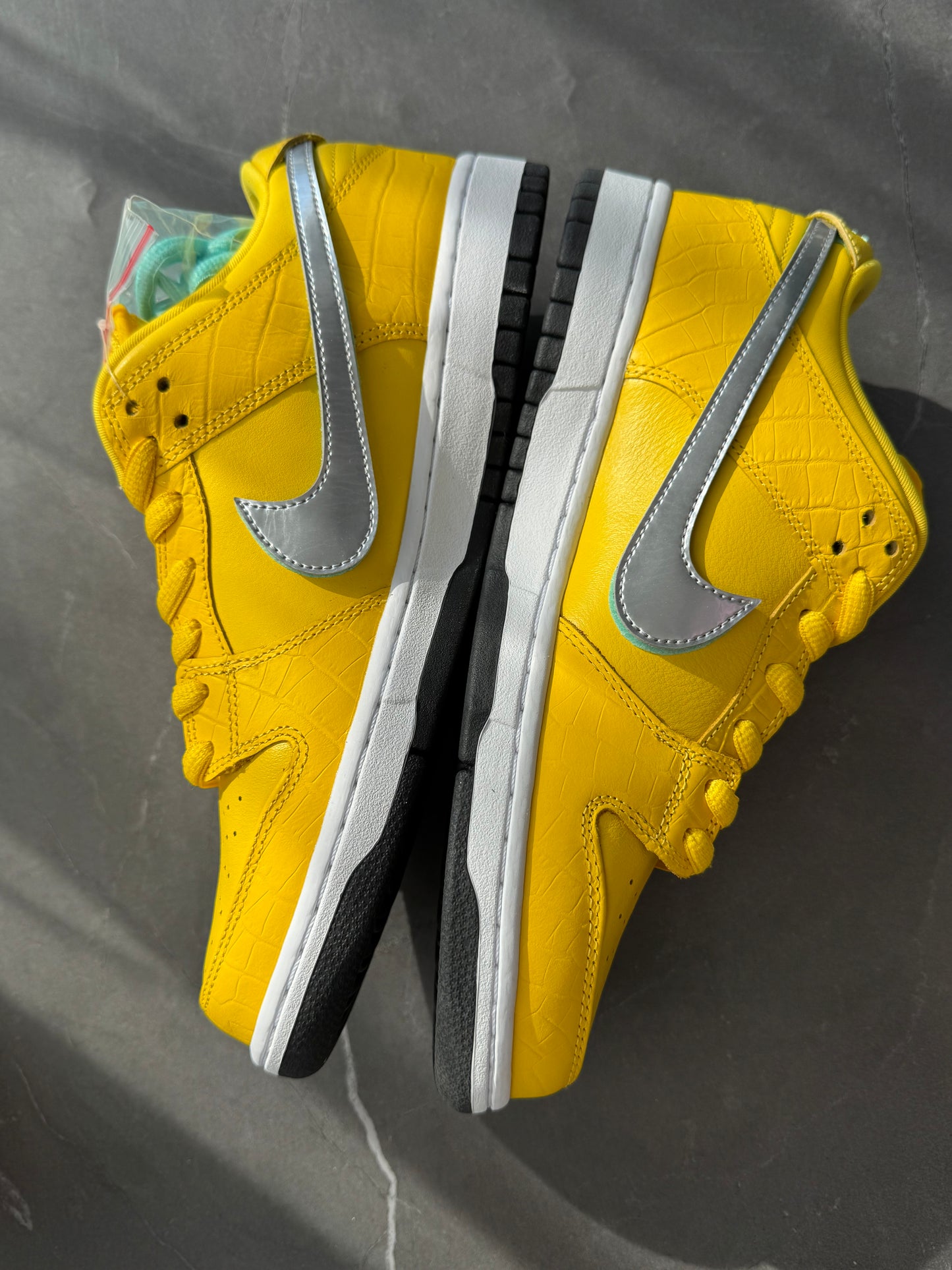 Dunk Low Pro SB Canary Diamond Friends & Family