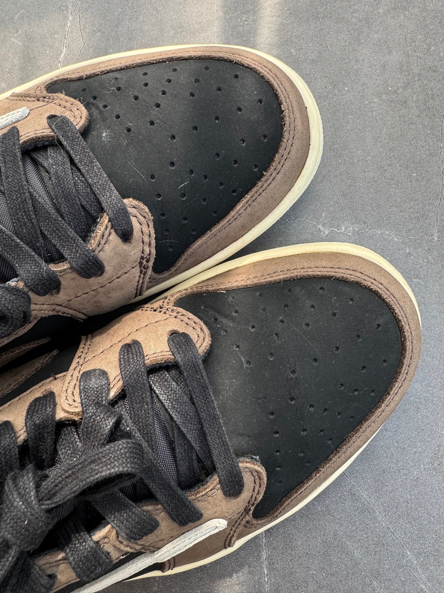 Air Jordan 1 Low Travis Scott Mocha US9.5
