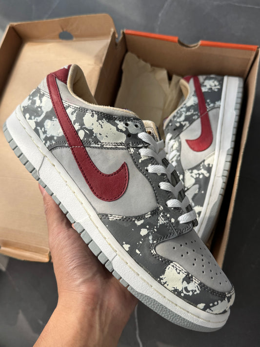 Dunk Low Premium Undefeated Splatter 202