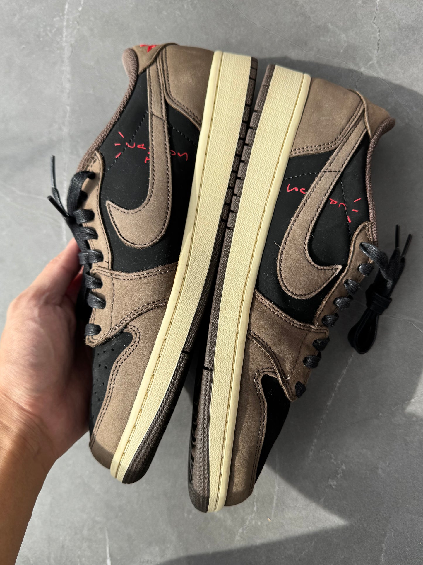 Air Jordan 1 Low Travis Scott Mocha US9.5