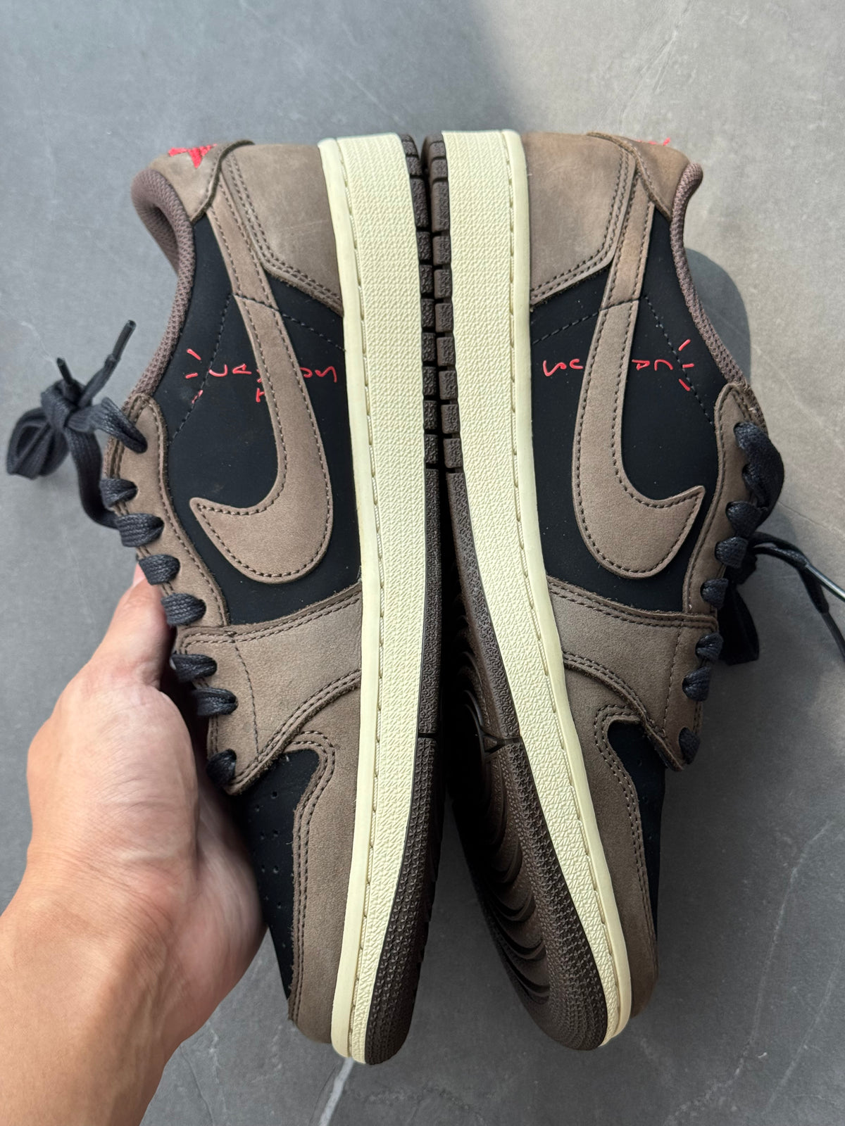 Air Jordan 1 Low Travis Scott Mocha US9