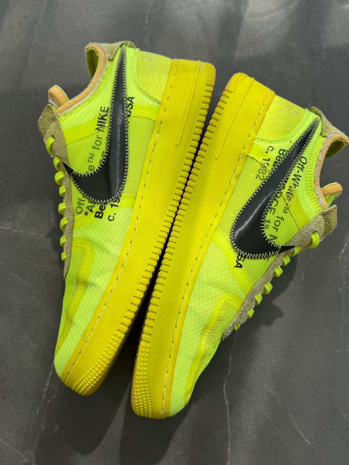 Air Force 1 Low Off-White Volt US11