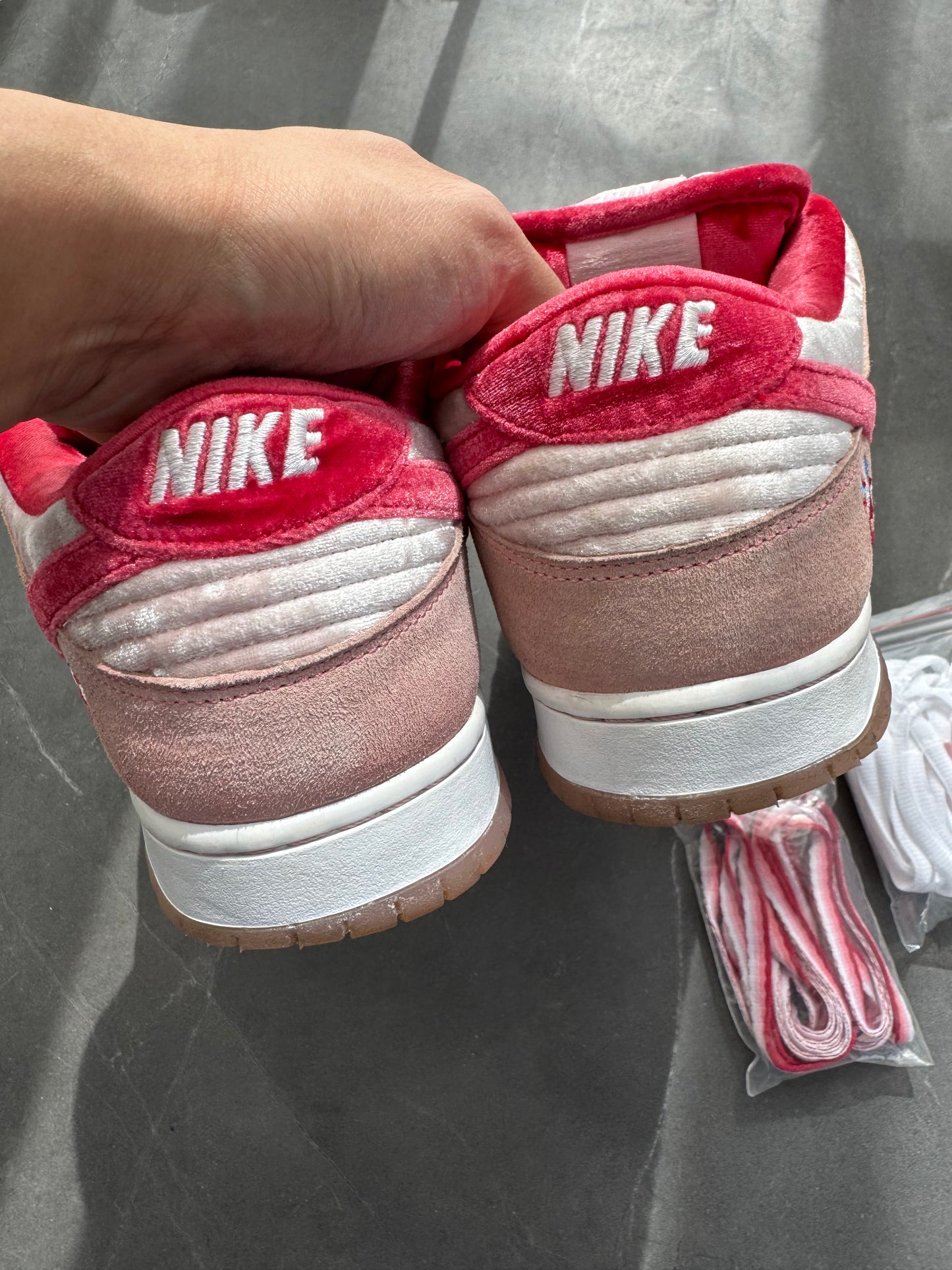 Dunk Low Pro SB Strange Love US11