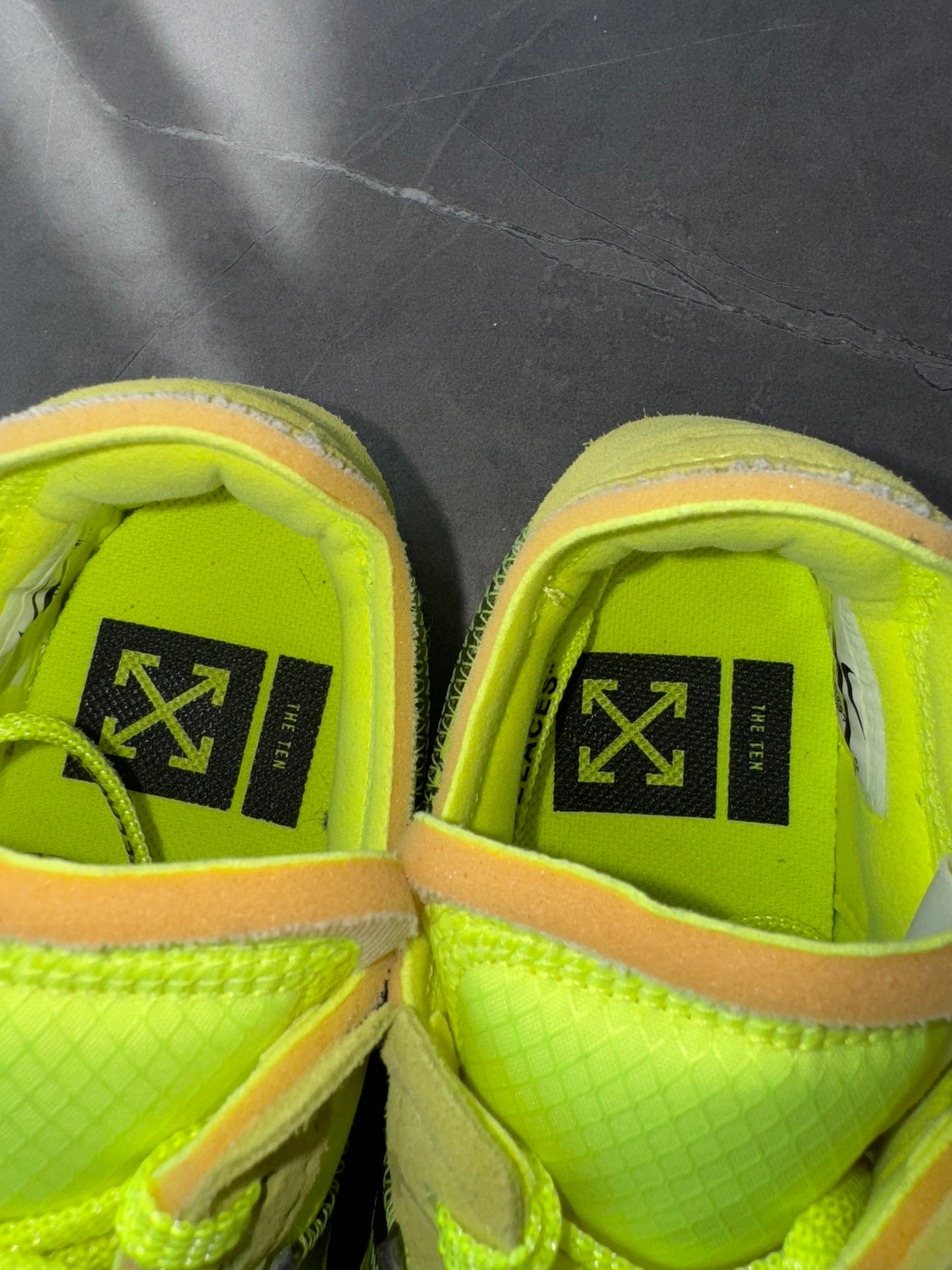 Air Force 1 Low Off-White Volt Sample US5.5