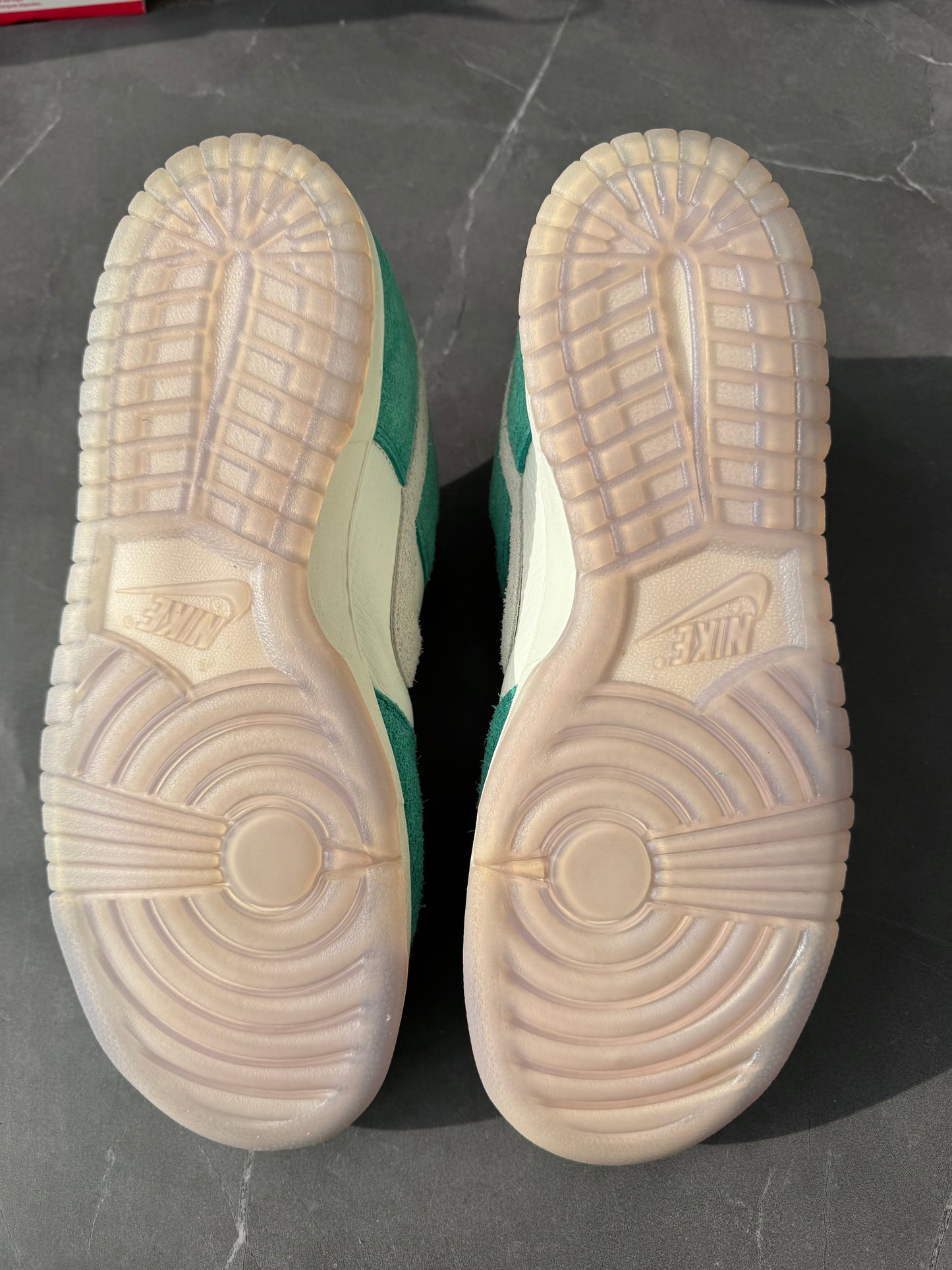 Dunk Low Kasina Neptune Green US12