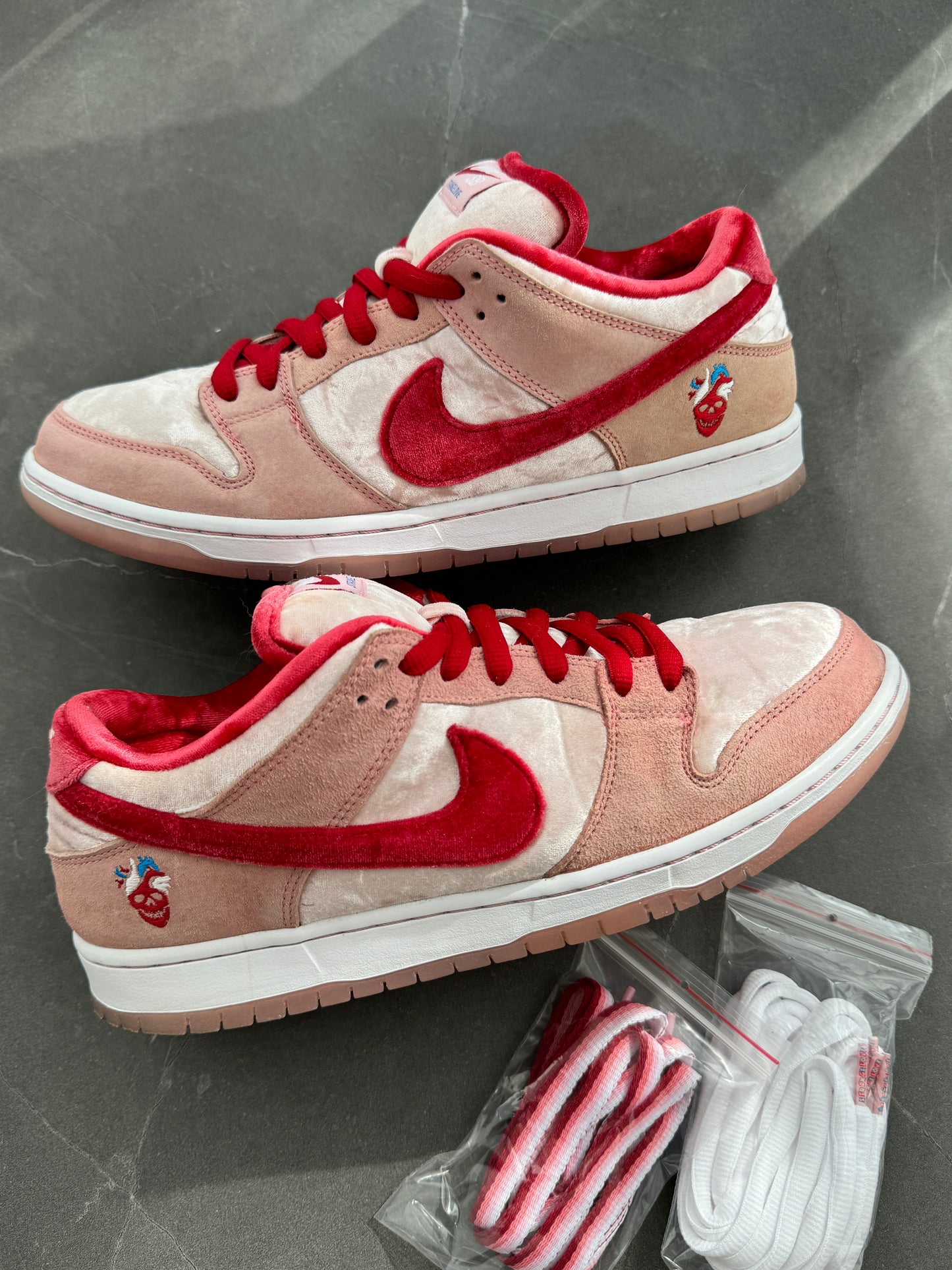 Dunk Low Pro SB Strange Love US9.5