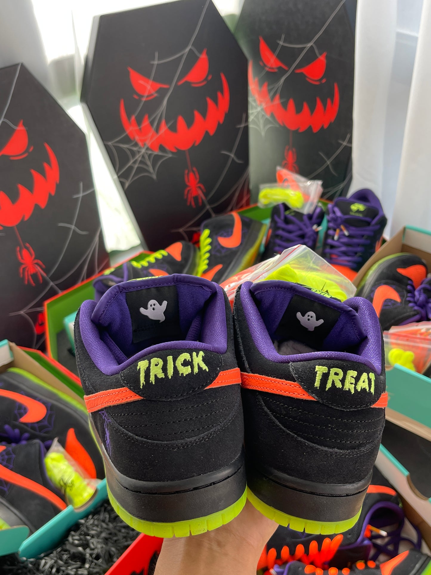 Dunk Low Pro SB Night Of Mischief Halloween Special Box