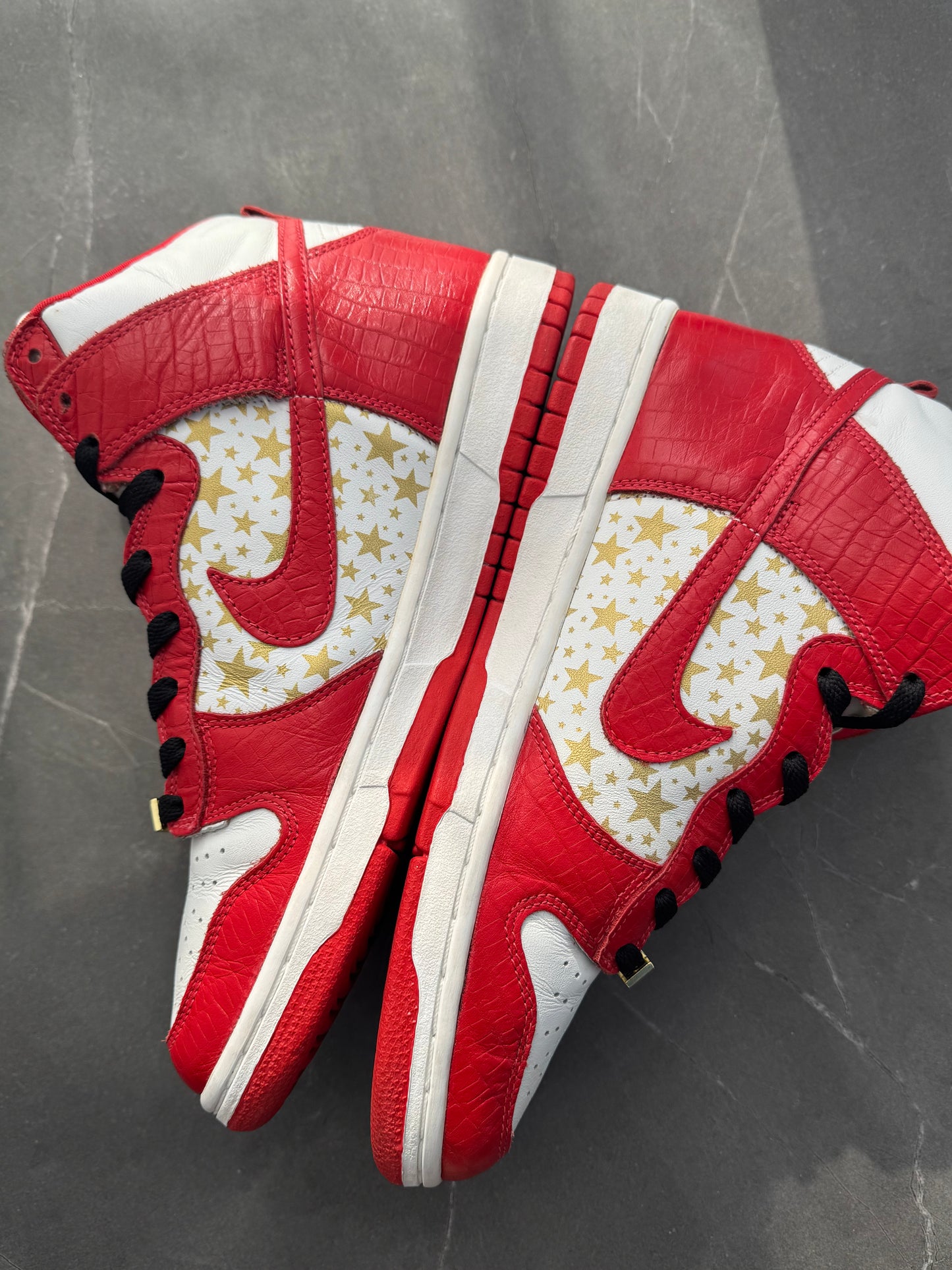 Dunk High Pro SB Supreme Red Star 2003