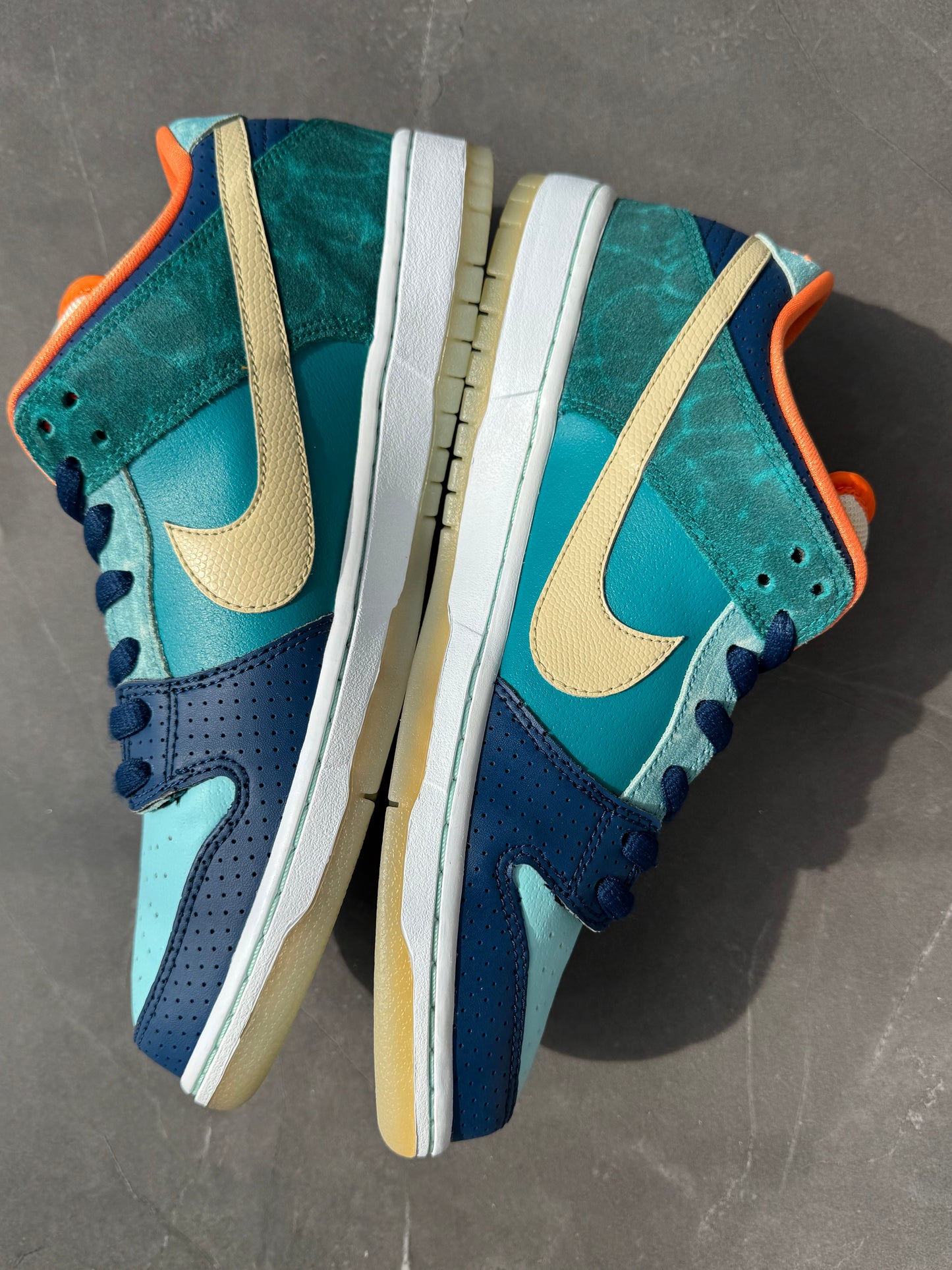 Dunk Low Premium SB Mia Stake Shop 2013 US10