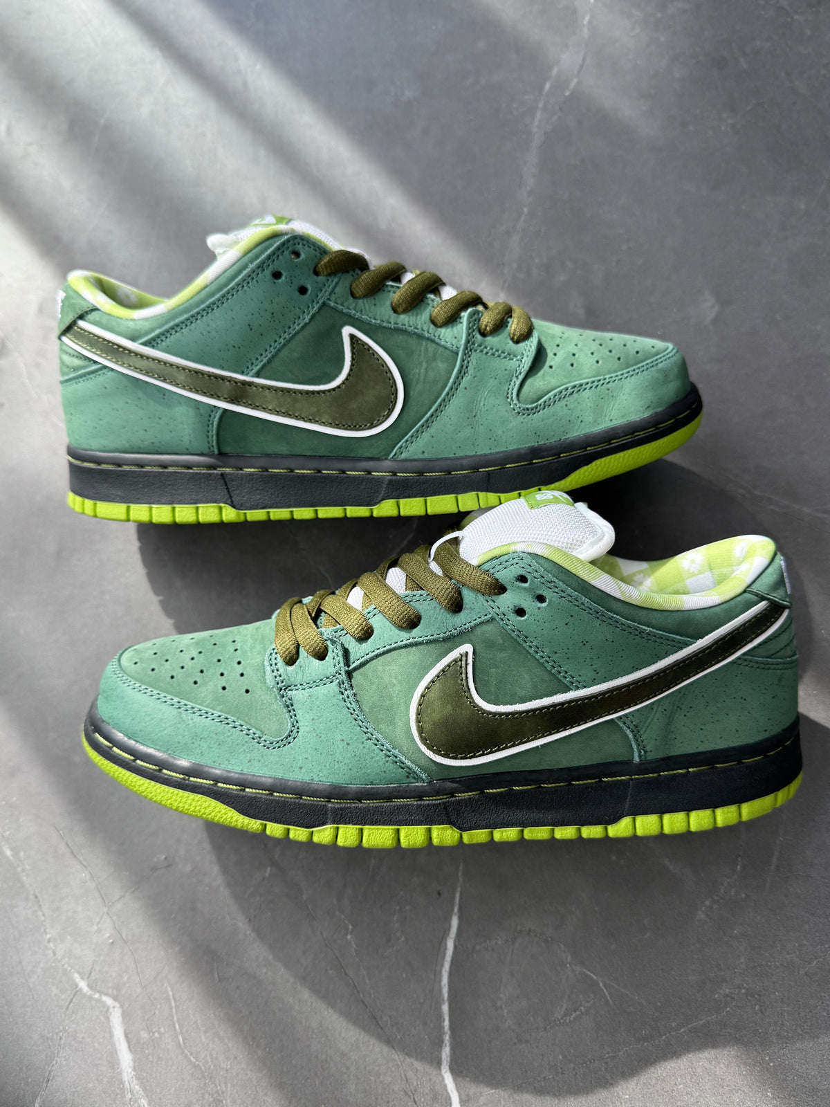 Dunk Low Pro SB Green Lobster Special Box US9