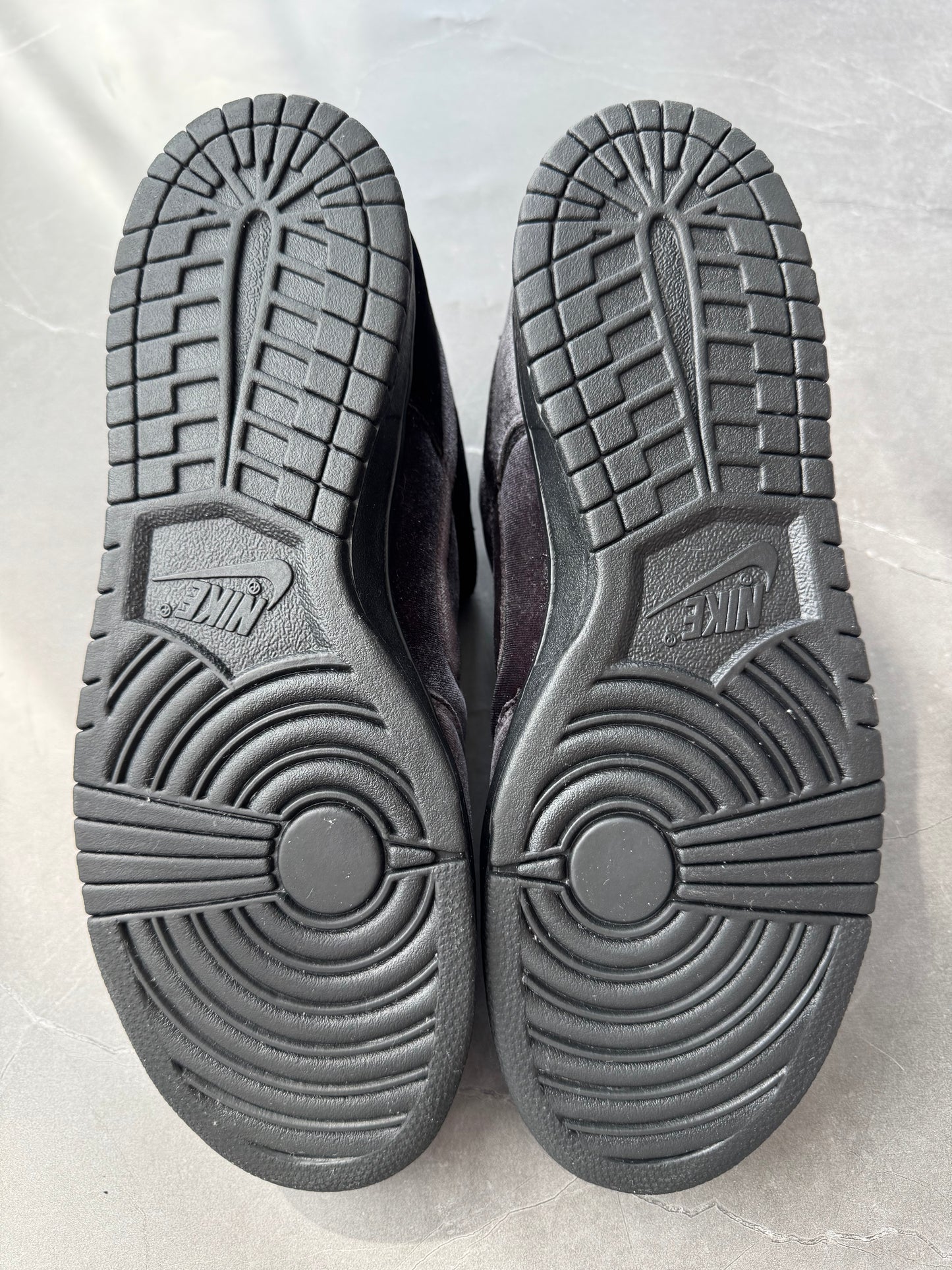 Dunk Low Dover Street Market Triple Black Velvet