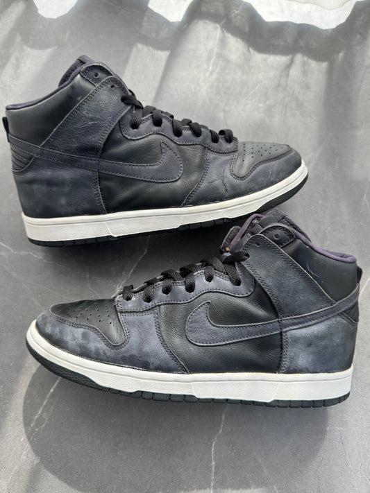 Dunk High LE Metallic Purple Black 2002