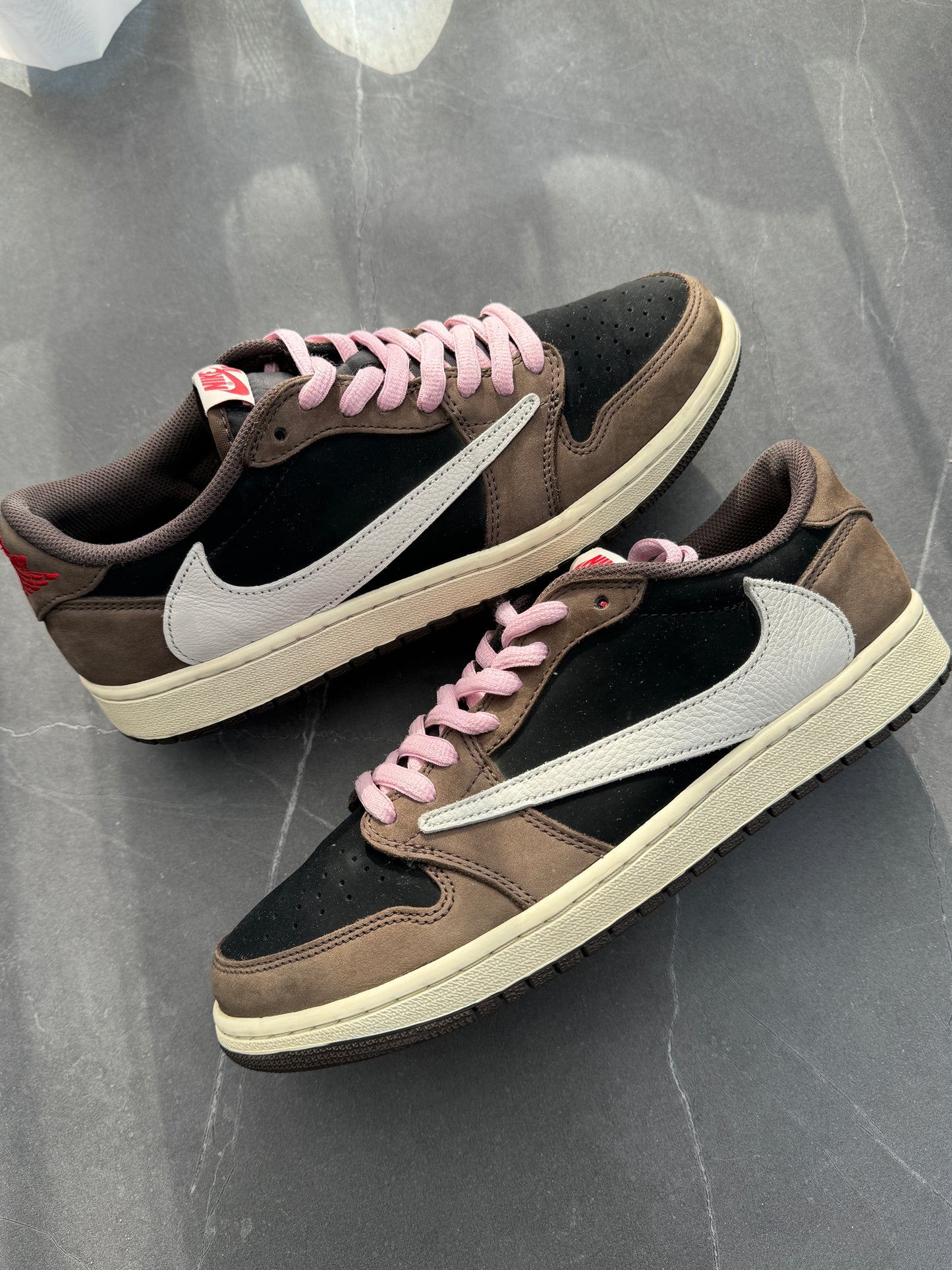 Air Jordan 1 Low Travis Scott Mocha US10