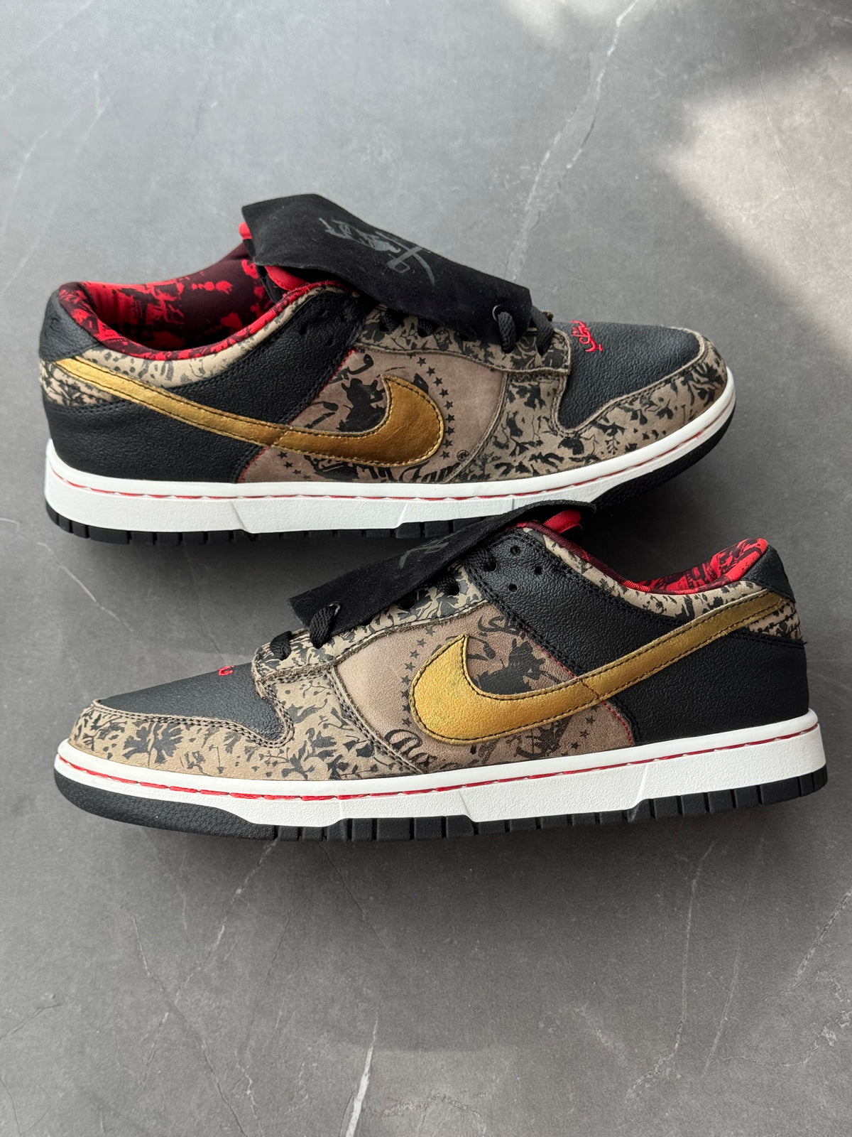 Dunk Low Premium SB SBTG 2006 US11