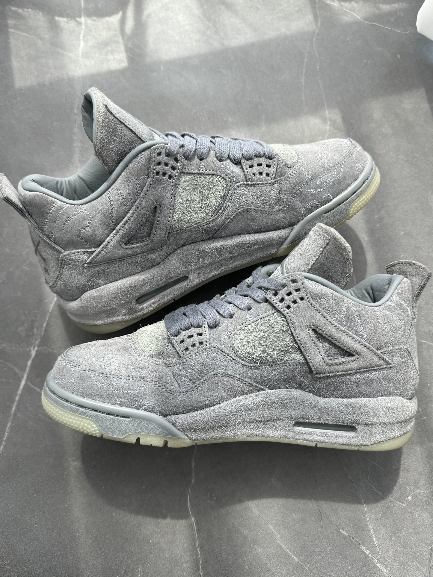 Air Jordan 4 Kaws Grey US8