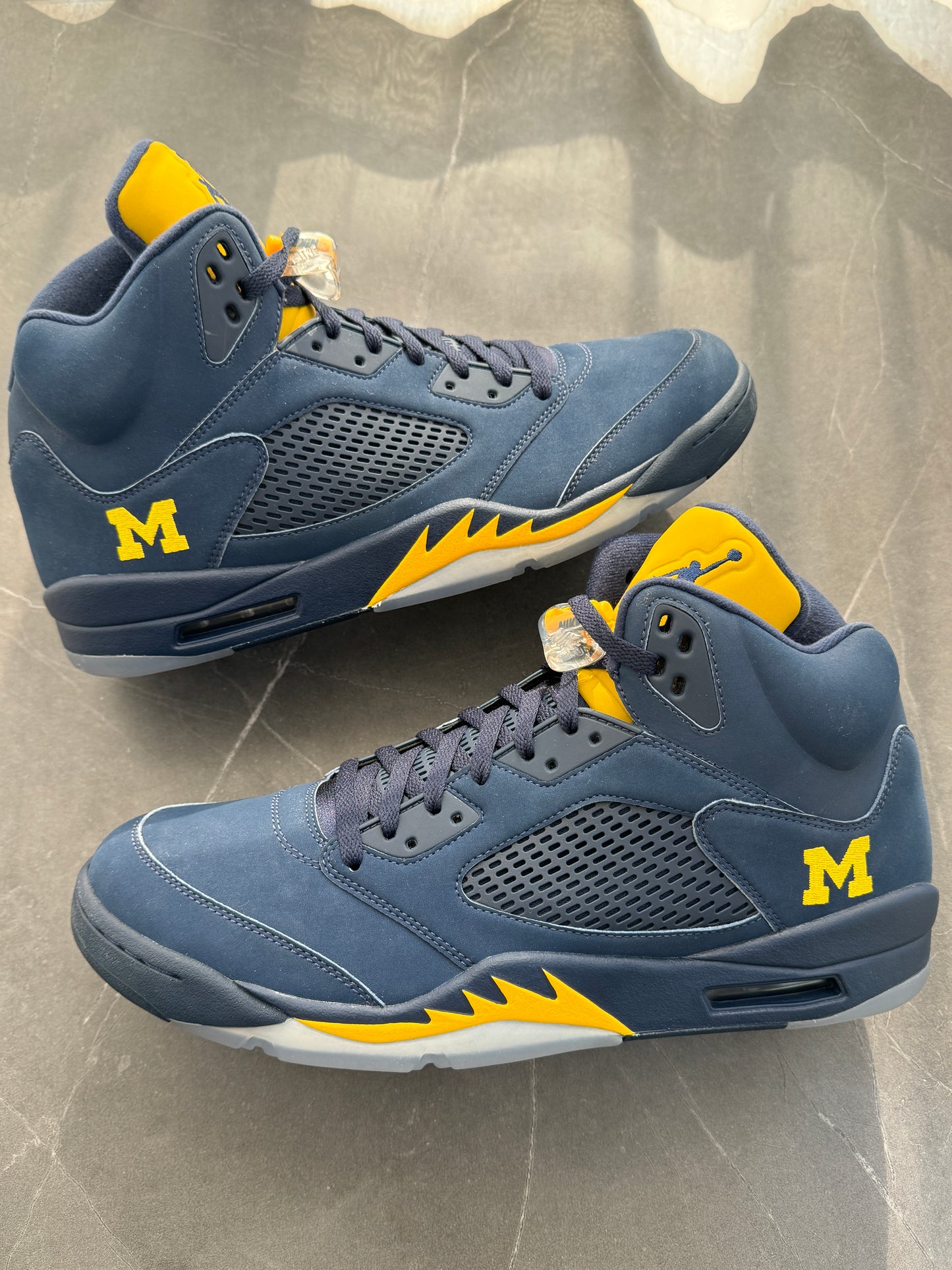 Air Jordan 5 High Michigan PE