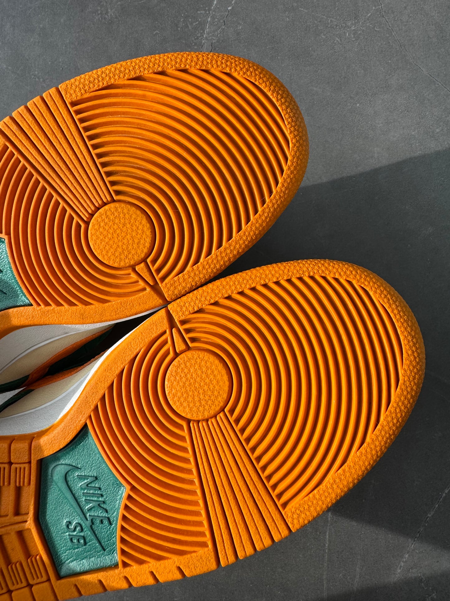 Dunk Low Pro SB Legion Pine Kumquat 2014 US9