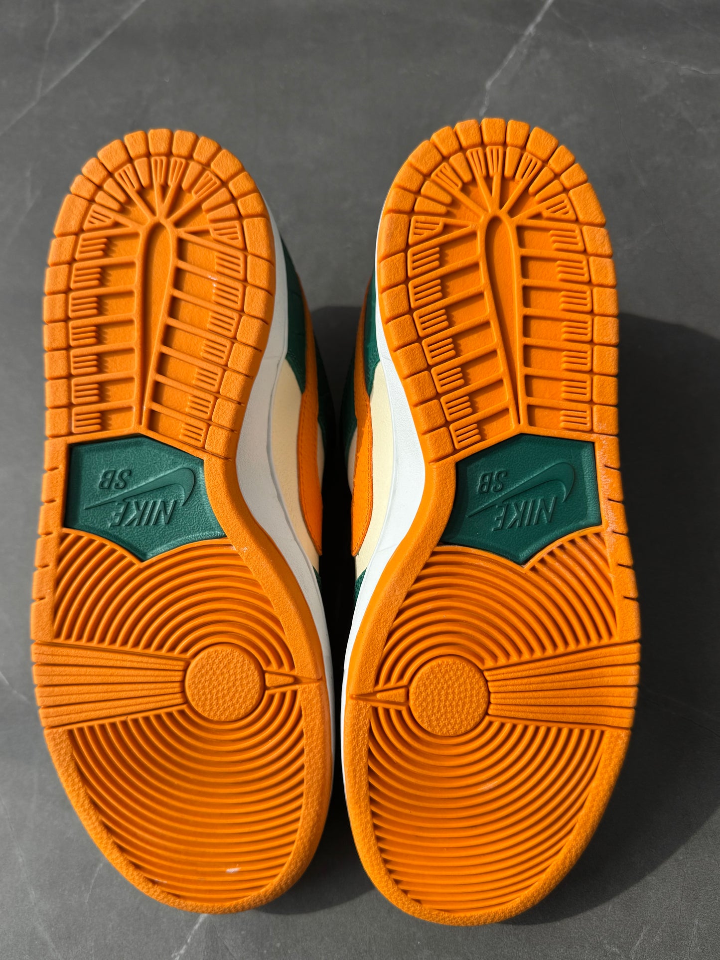 Dunk Low Pro SB Legion Pine Kumquat 2014 US10