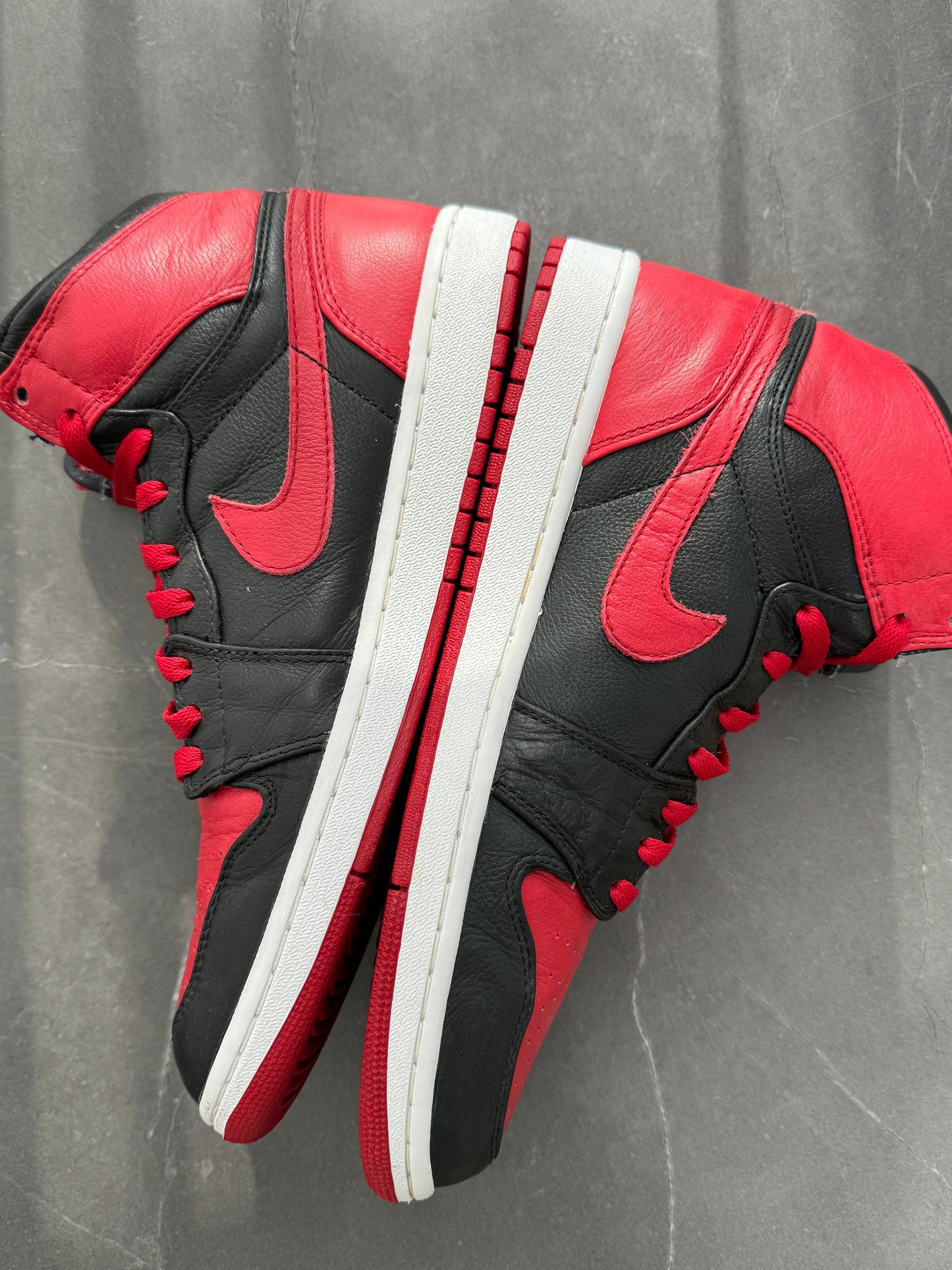 Air Jordan 1 High Banned 2011