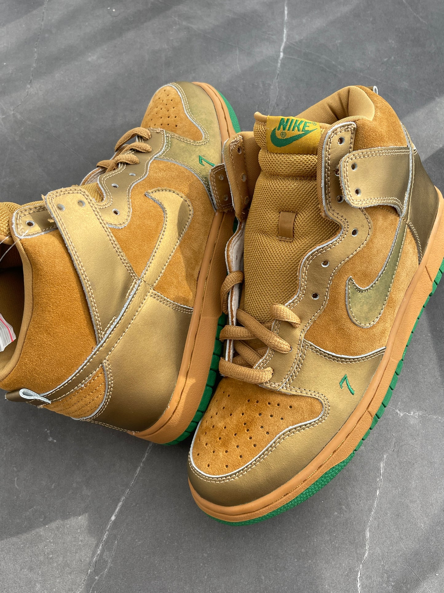 Dunk High Pro SB Lucky 2003