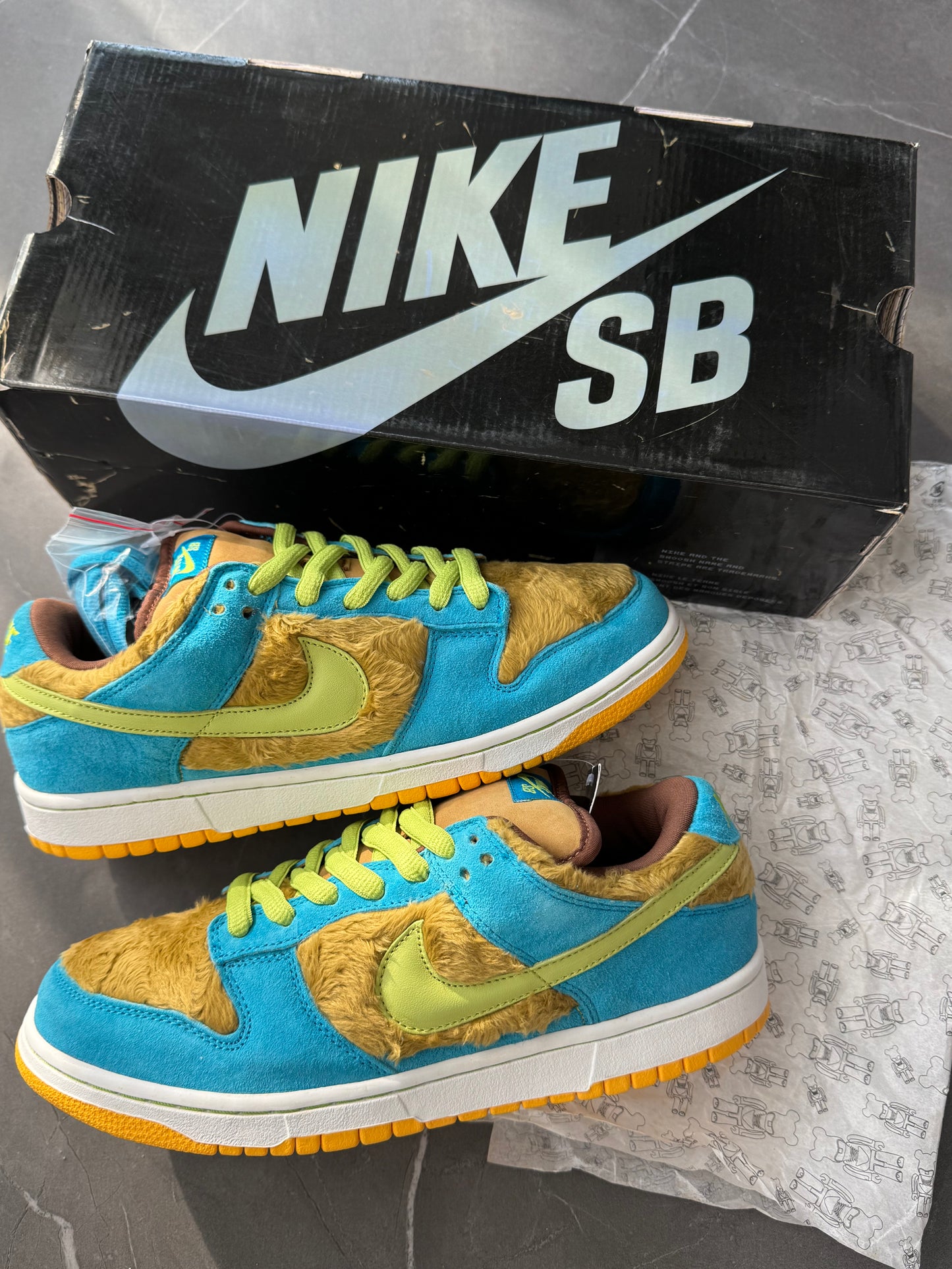 Dunk Low Premium SB Bear Baby 2006 US9