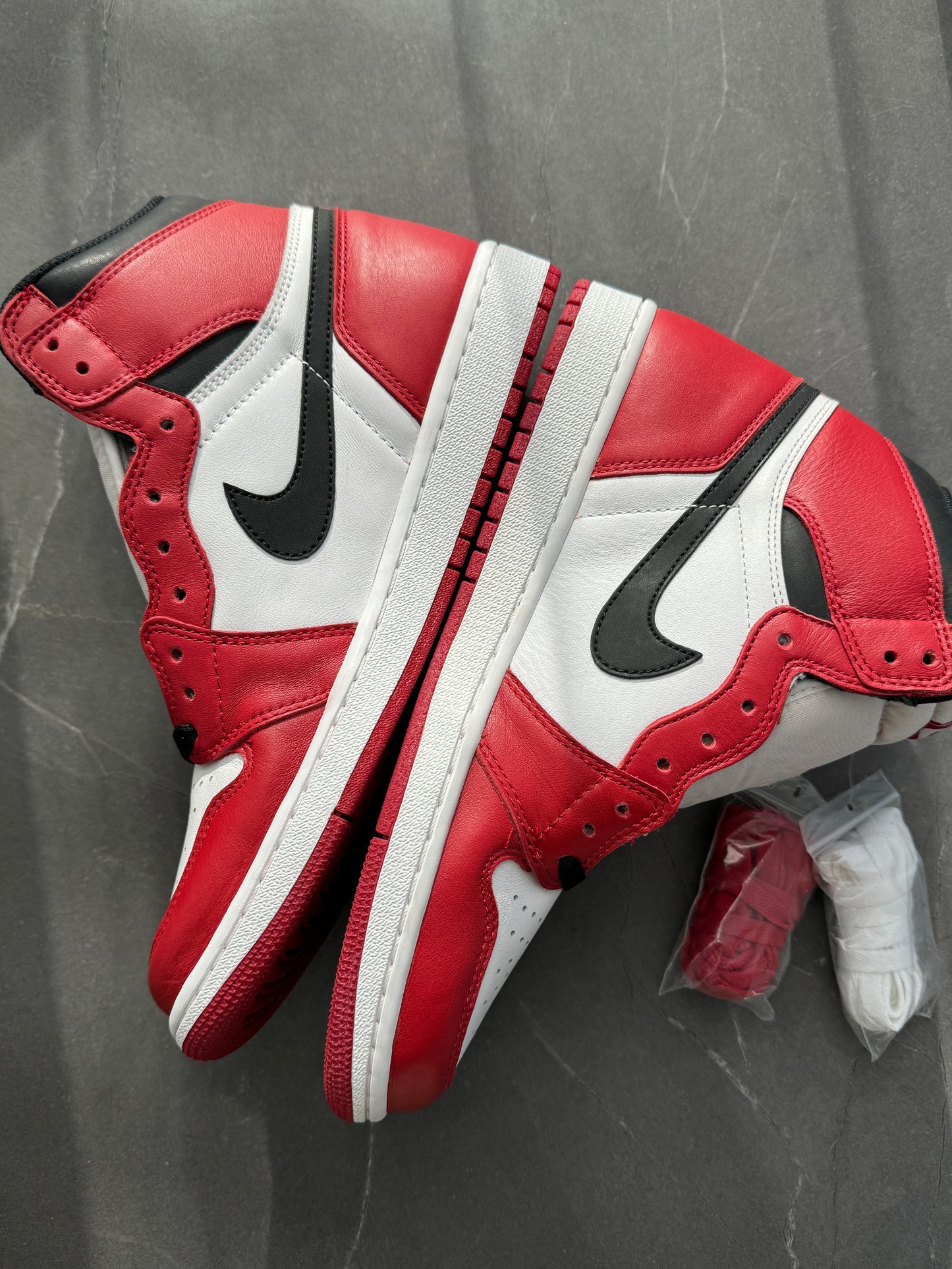 Air Jordan 1 High Chicago 2015 US10