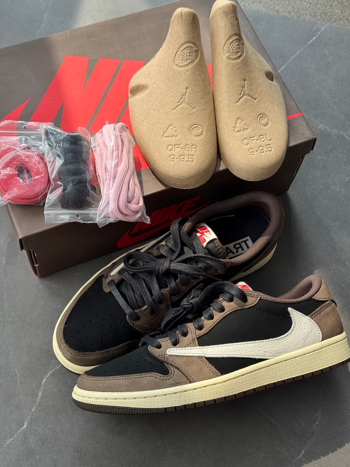 Air Jordan 1 Low Travis Scott Mocha US9