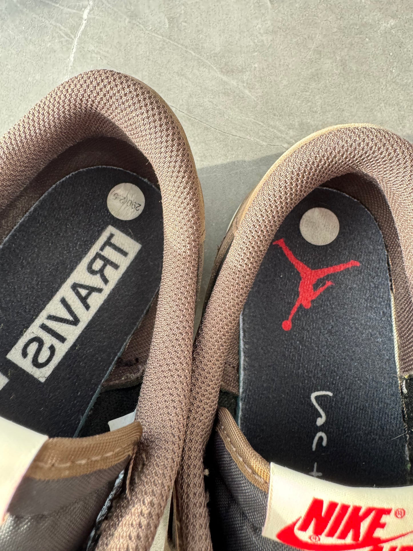 Air Jordan 1 Low Travis Scott Mocha US11