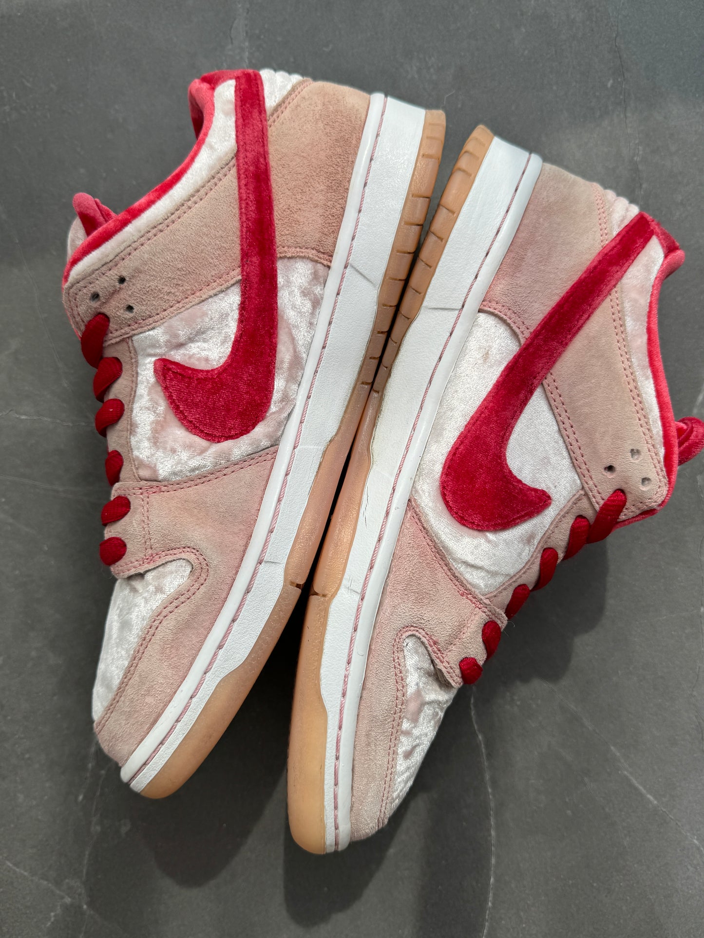 Dunk Low Pro SB Strange Love US9