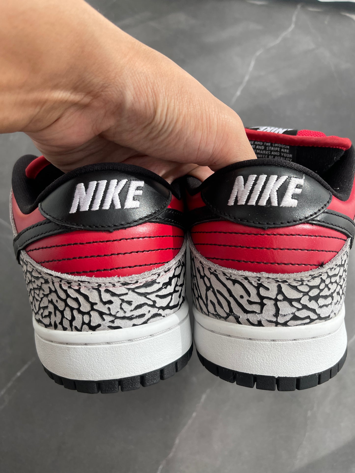 Dunk Low Premium SB Supreme Red Cement US10.5