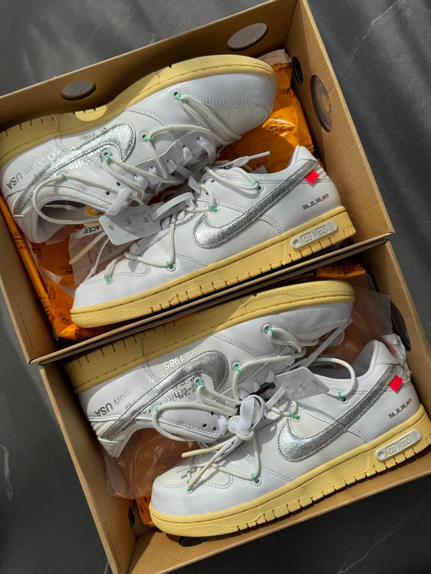 Dunk Low Off-White Lot1