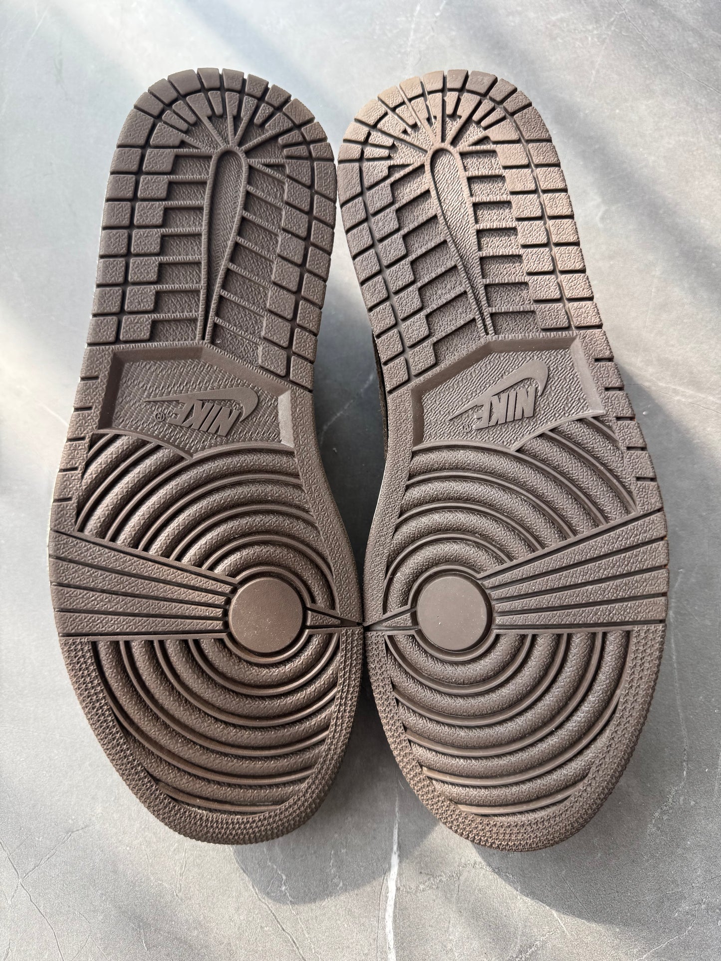 Air Jordan 1 Low Travis Scott Mocha US9.5