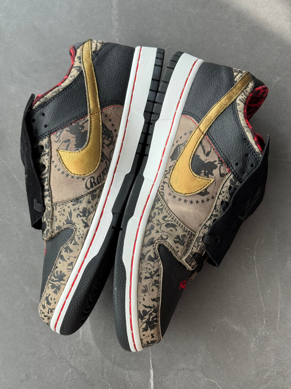 Dunk Low Premium SB SBTG 2006 US11