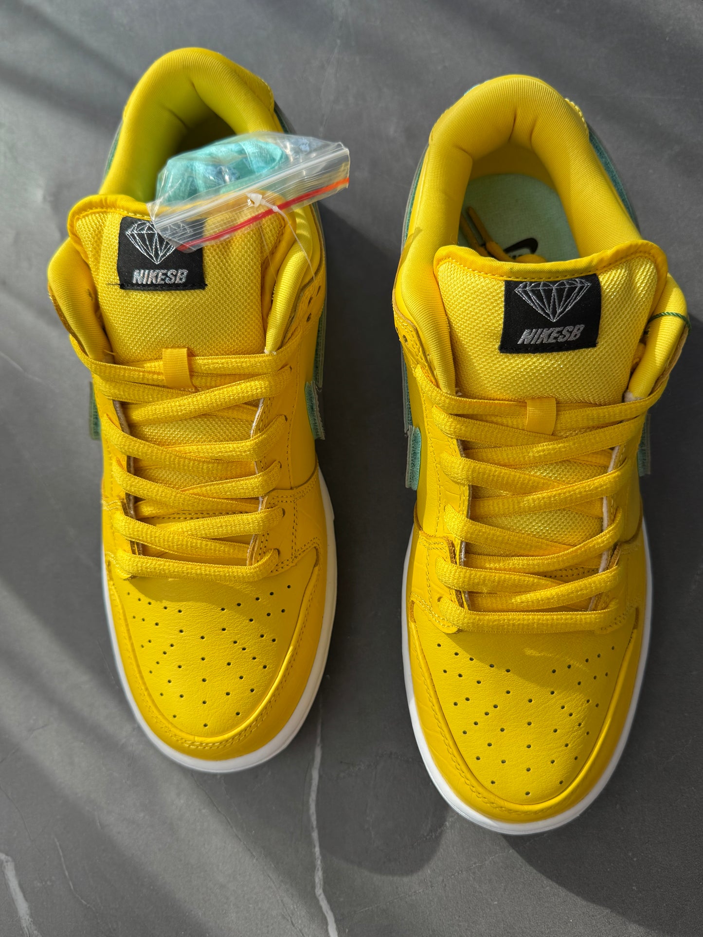 Dunk Low Pro SB Canary Diamond Friends & Family