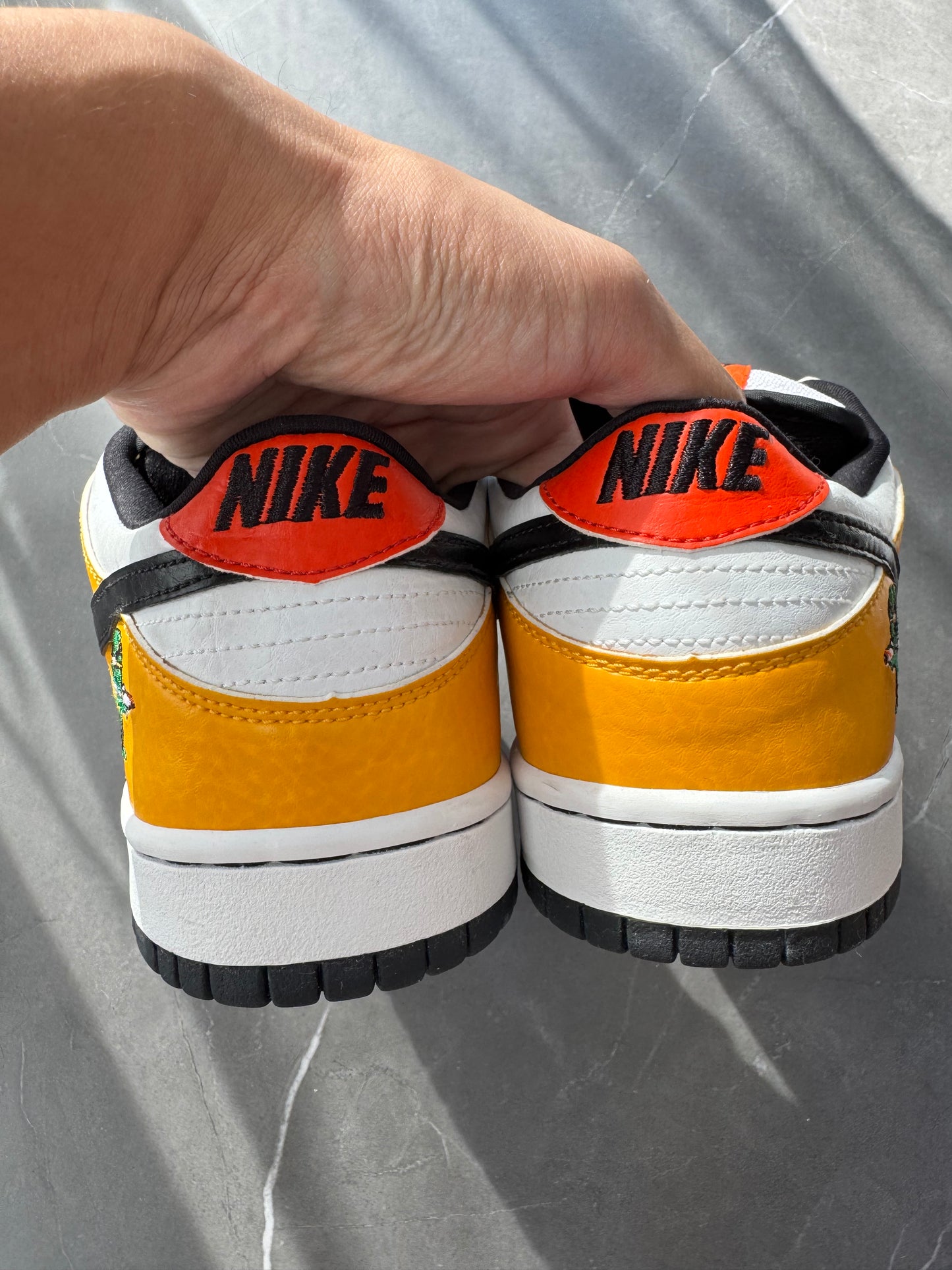 Dunk Low Pro SB White RayGun 2004 US9.5