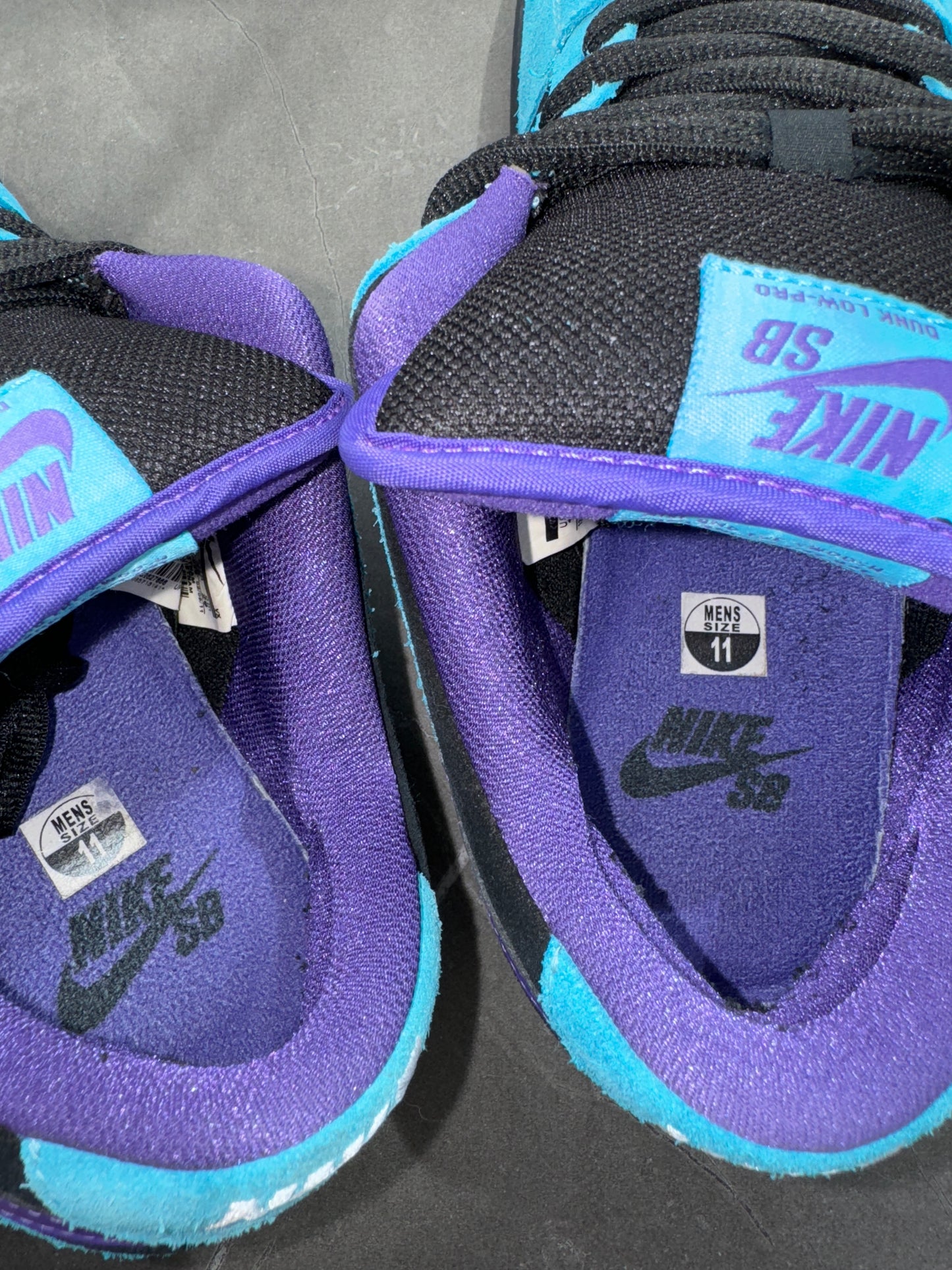 Dunk Low Pro SB Skeletor 2011 US11