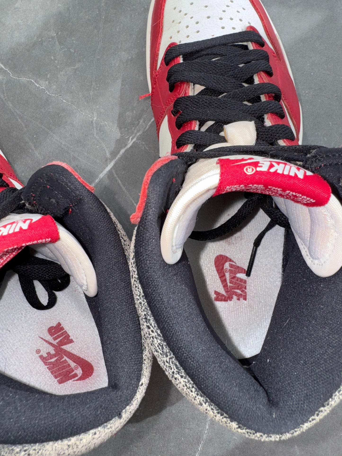 Air Jordan 1 High Chicago Lost & Found